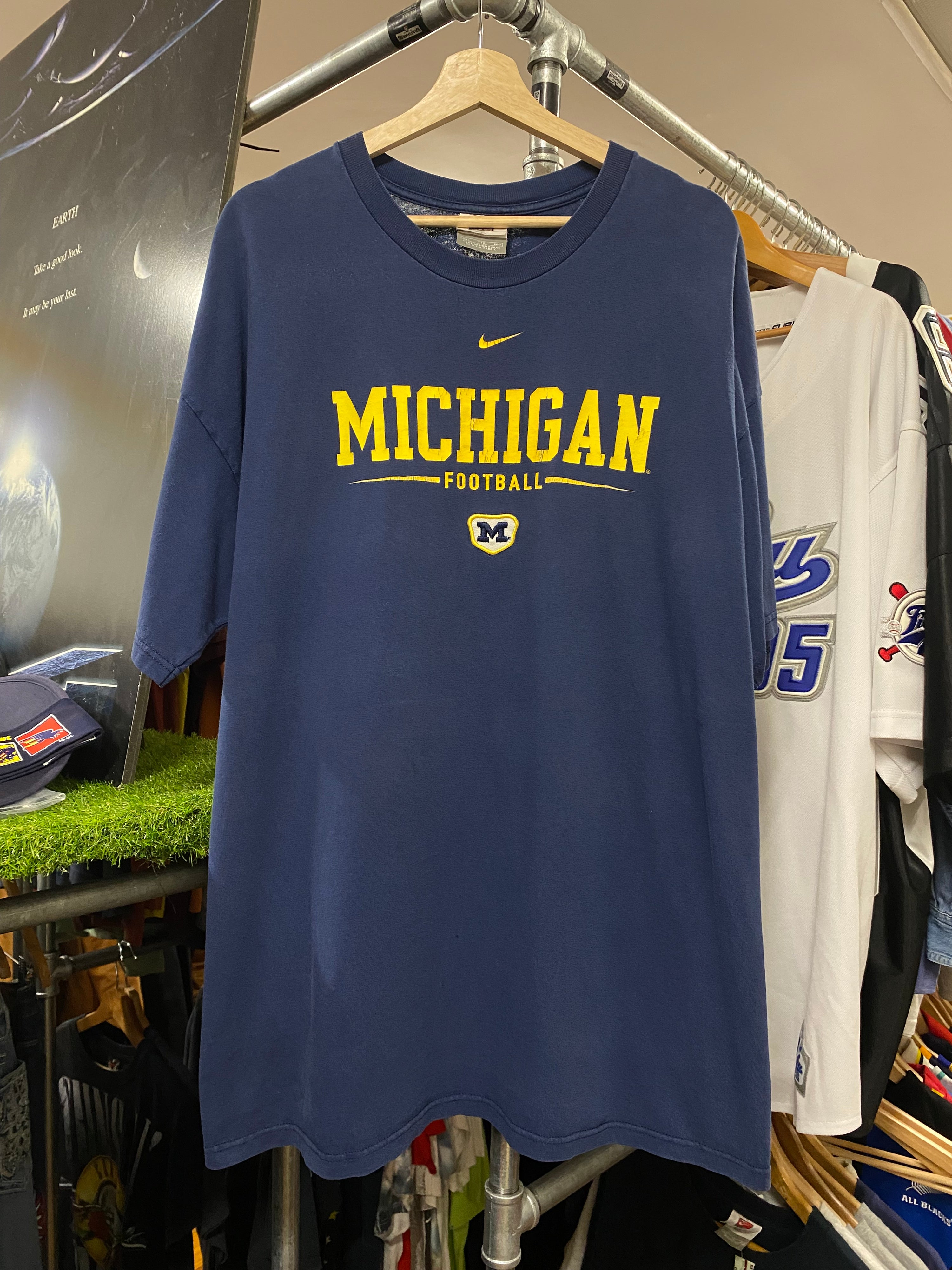 2XL - Vintage Nike Michigan Football Spellout Embroidered Centre Logo