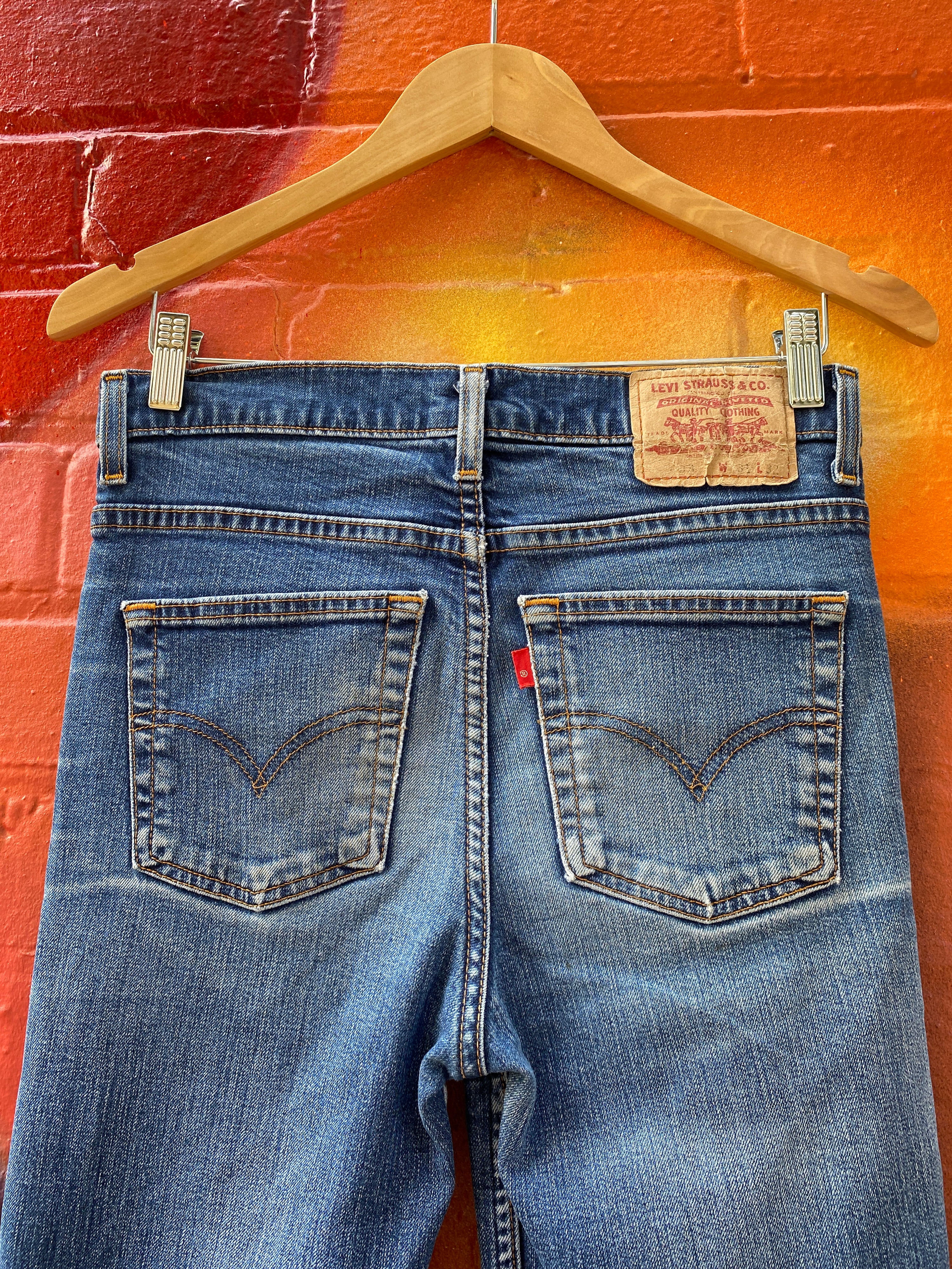 30 - Levi's Jeans 010