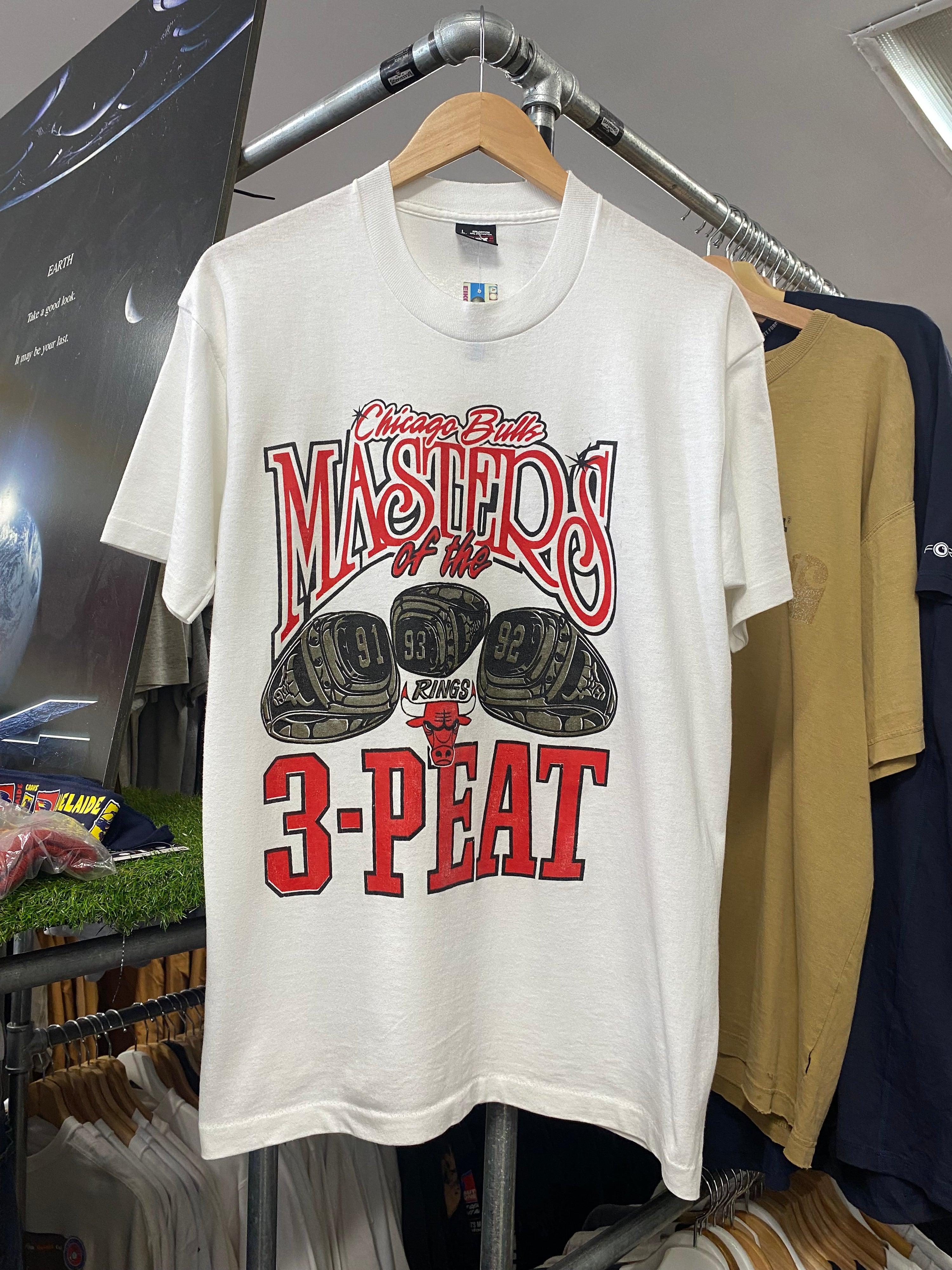 L - 1993 Chicago Bulls Masters Of The 3-Peat White Tee