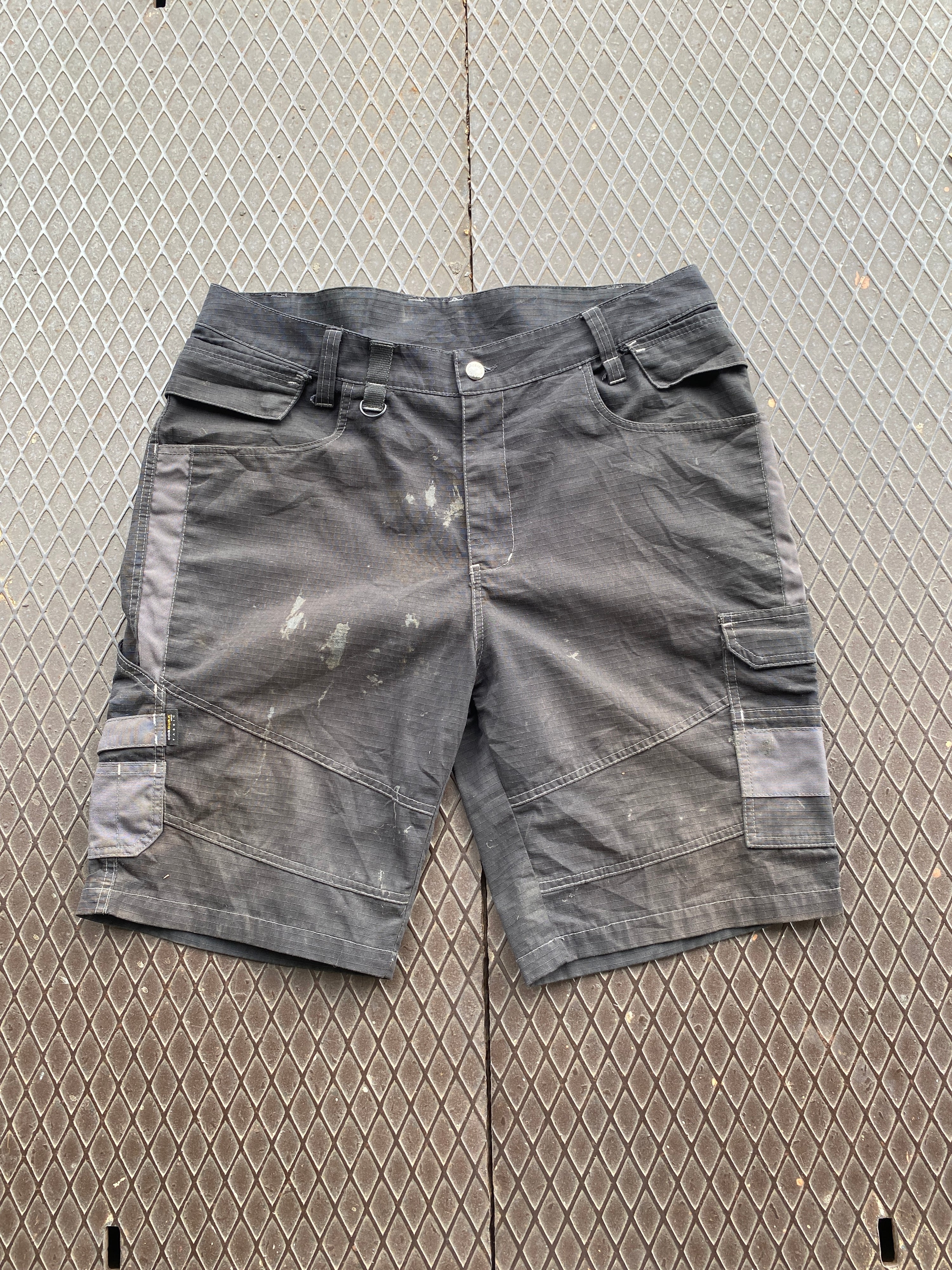 36 - Dickies Cordura Cargo Shorts Black/Grey Accents
