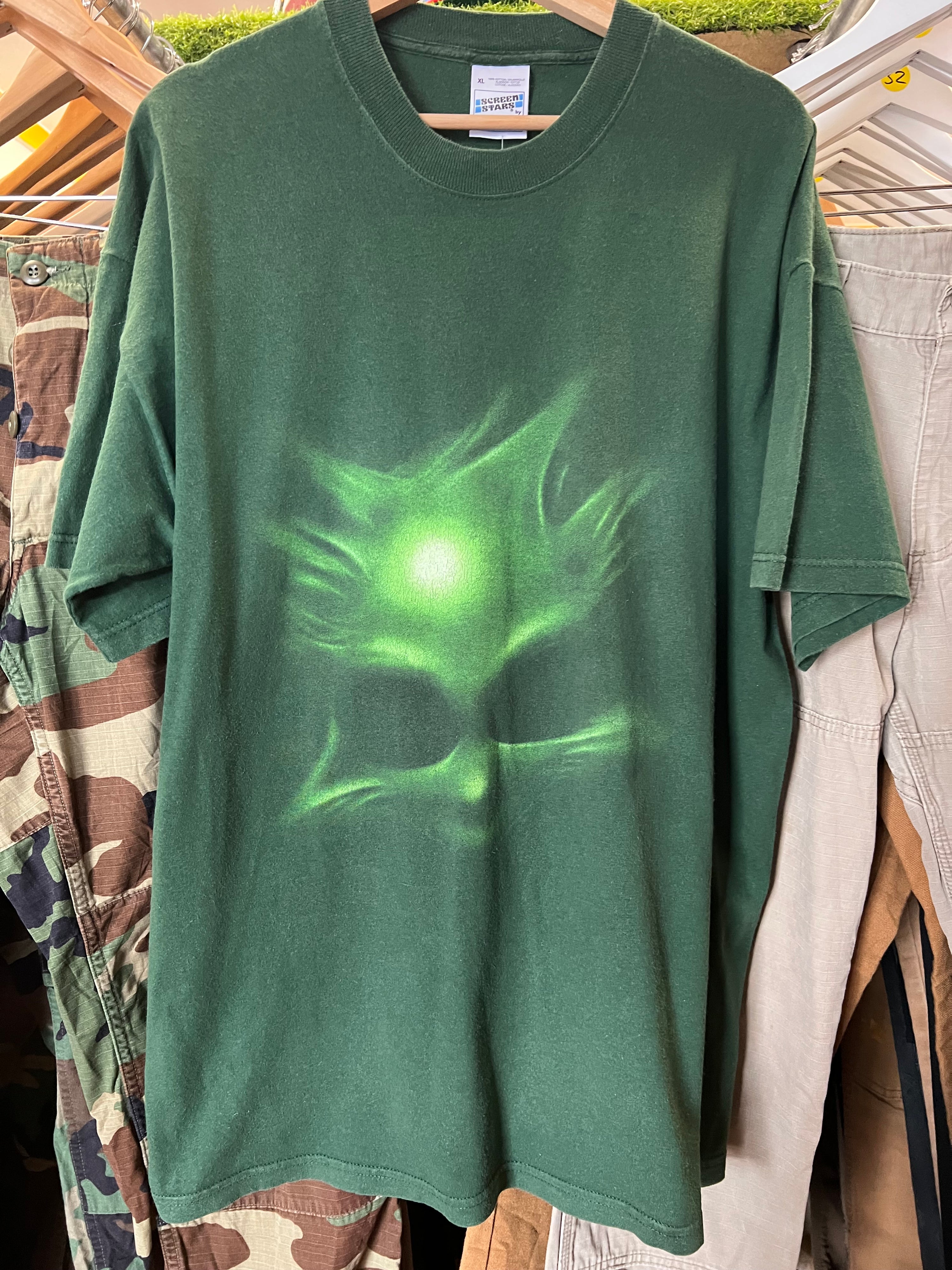 XL - Vintage Stretched Alien Face Green Tee