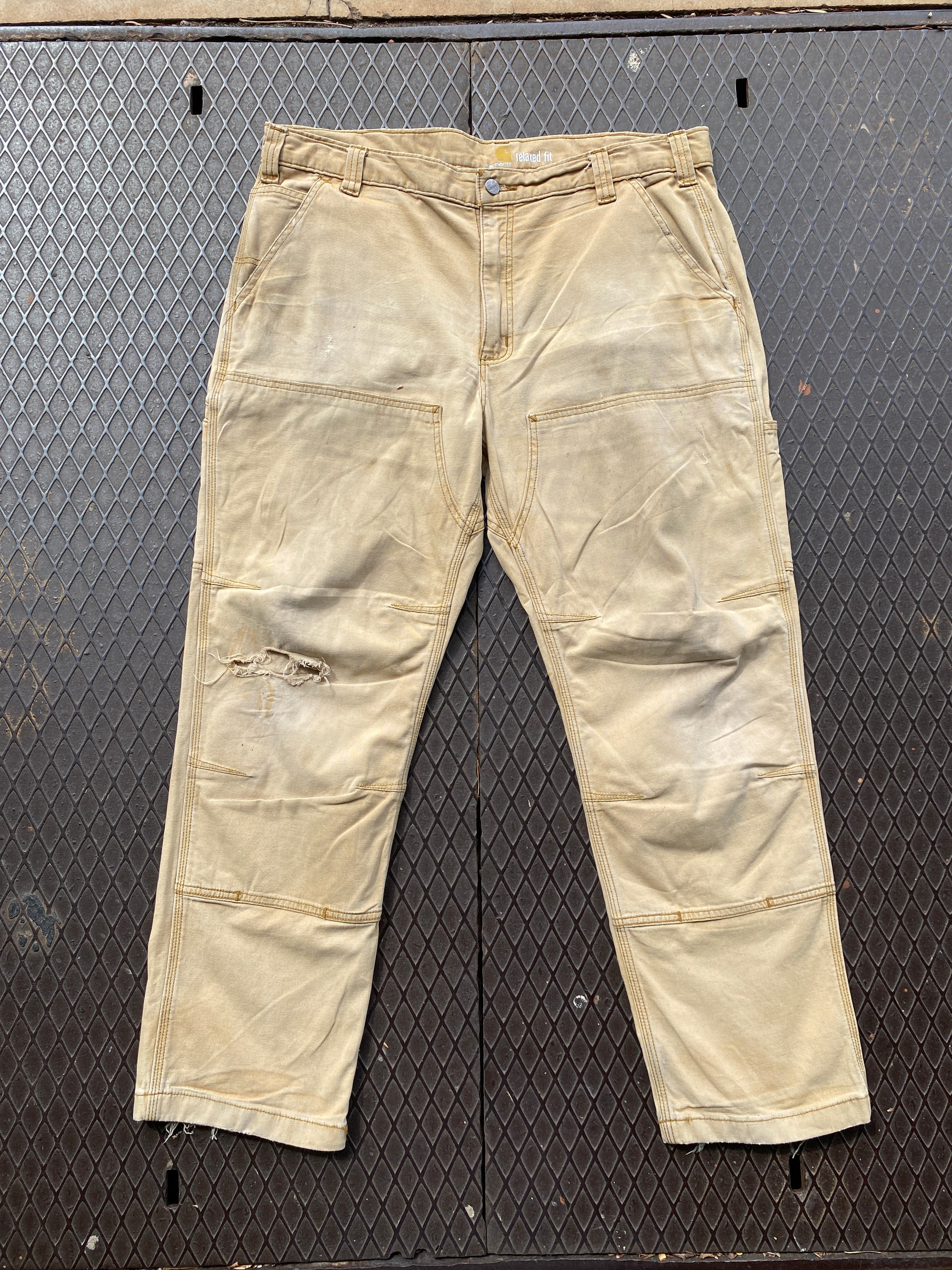 38 - Carhartt Double Knees Beige/Distressed