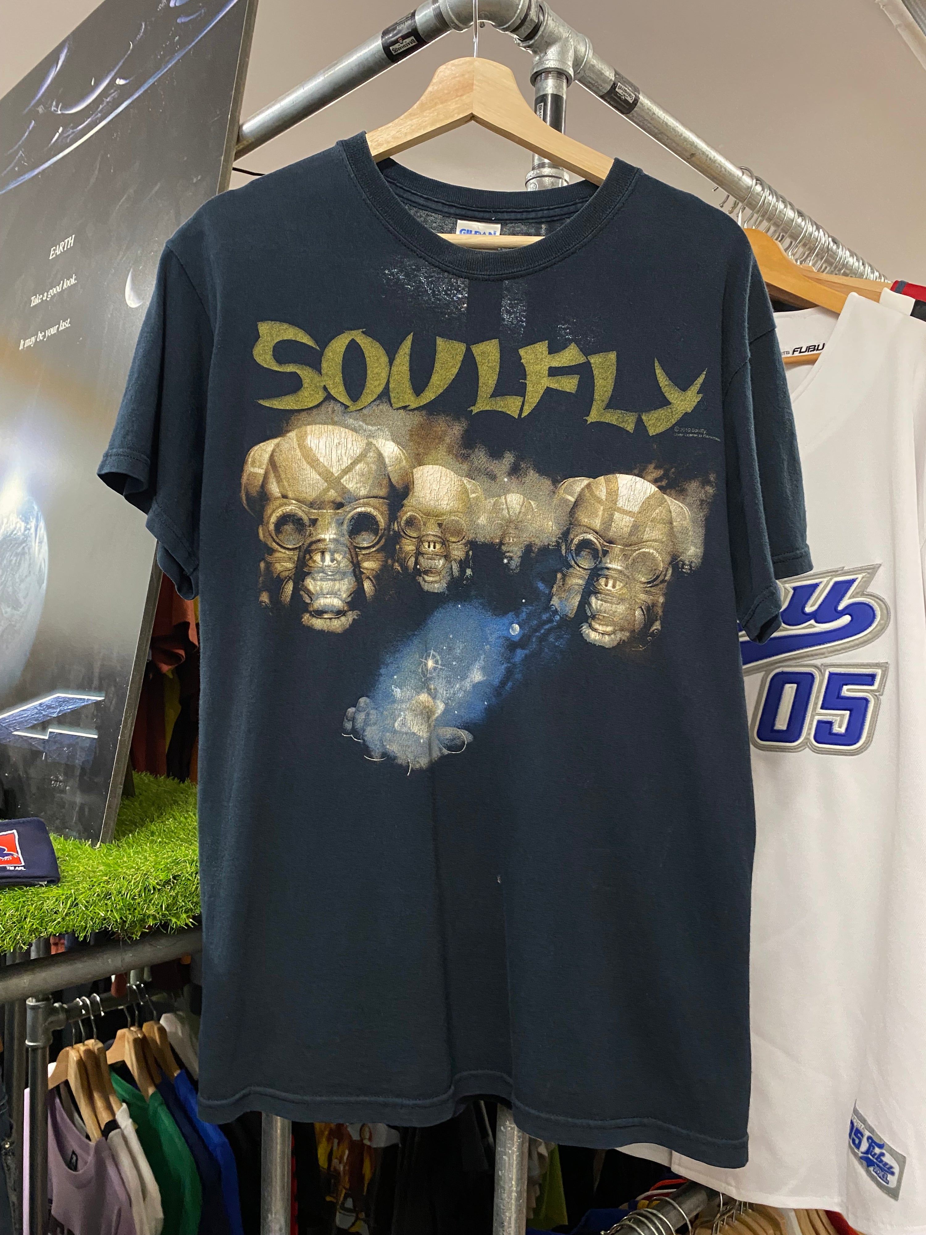 M - 2010 Soulfly Omen Double Sided Tee