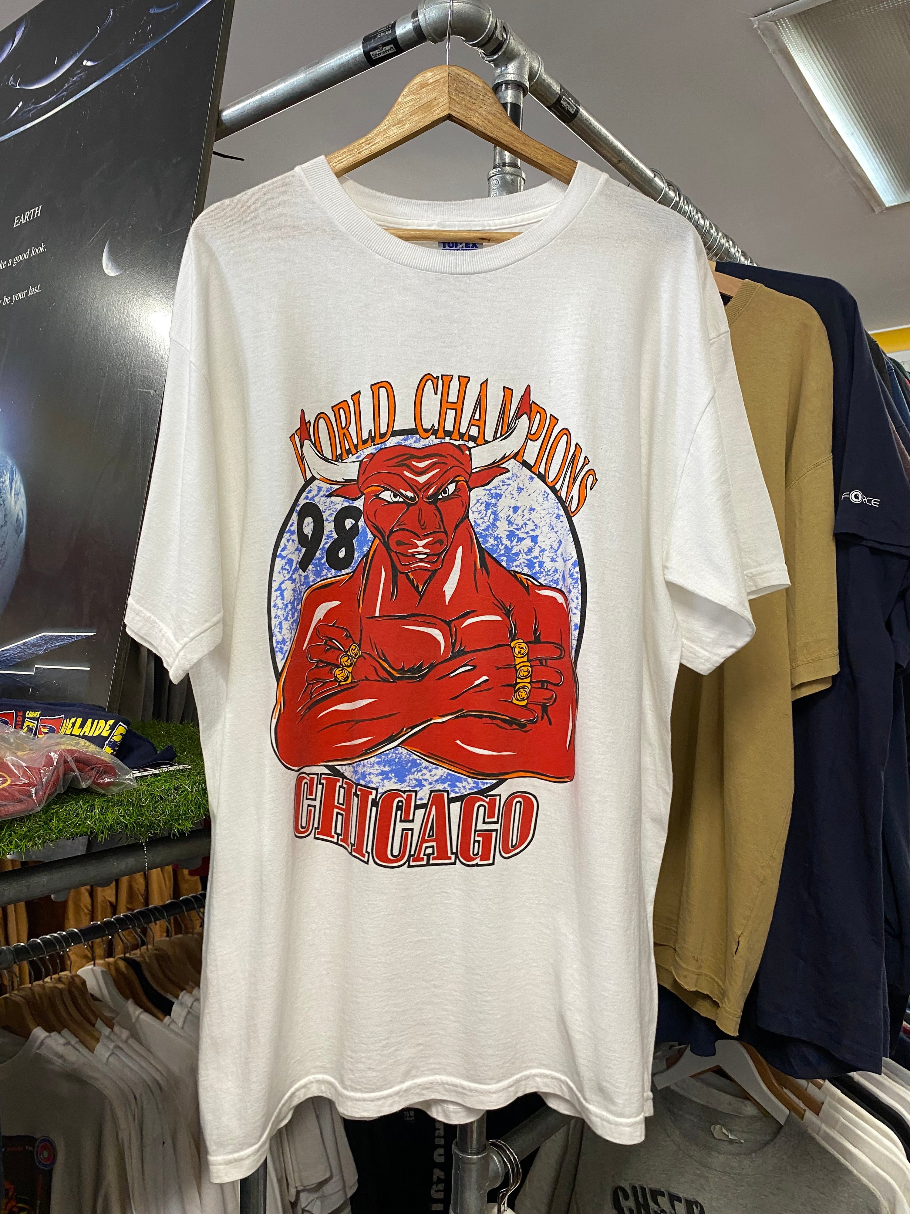 XL - 1998 Chicago Bulls World Champions White Bootleg Tee