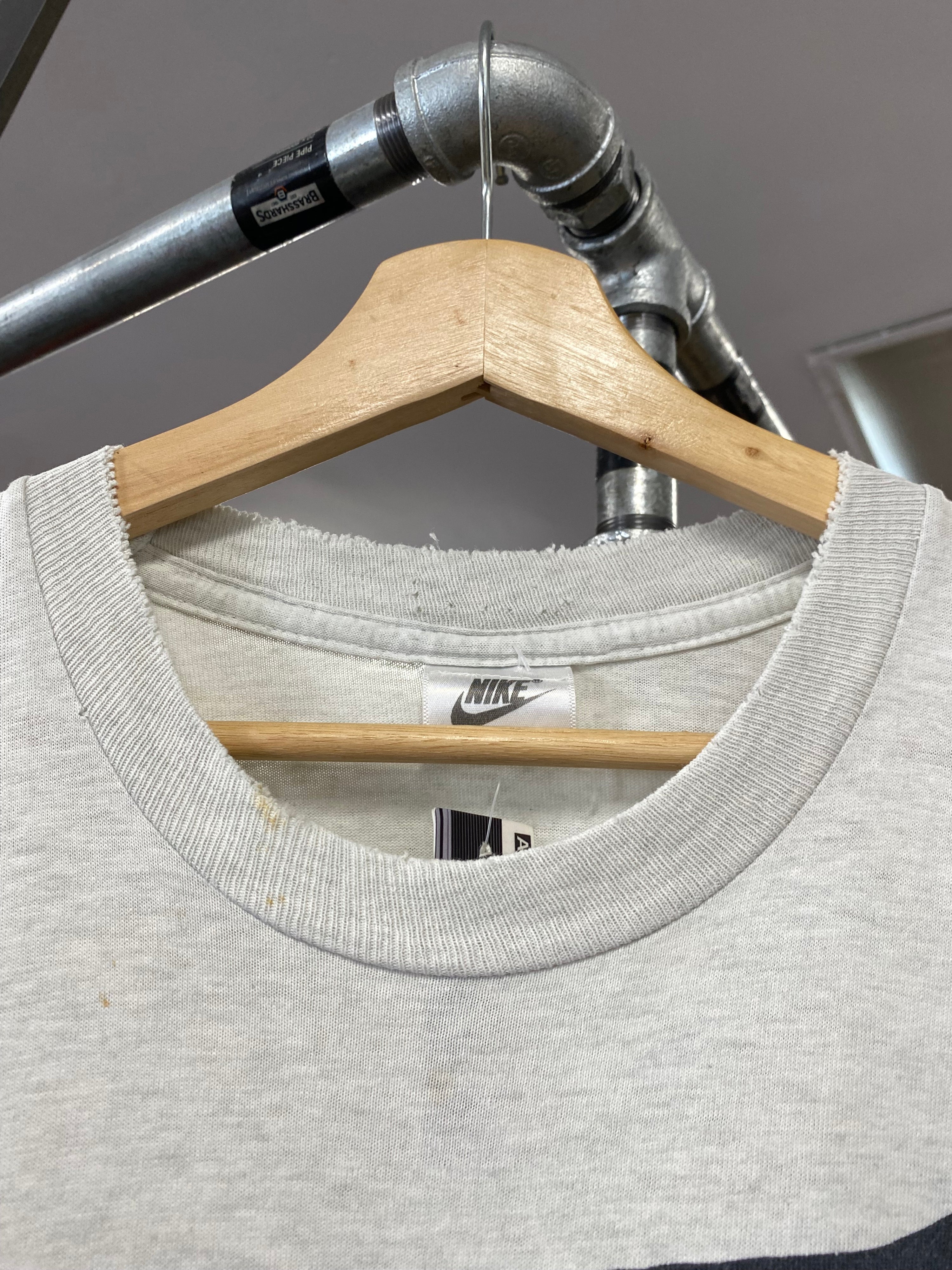 L - 1990s Nike Jordan 23 Stretched Print Wraparound Grey Tee