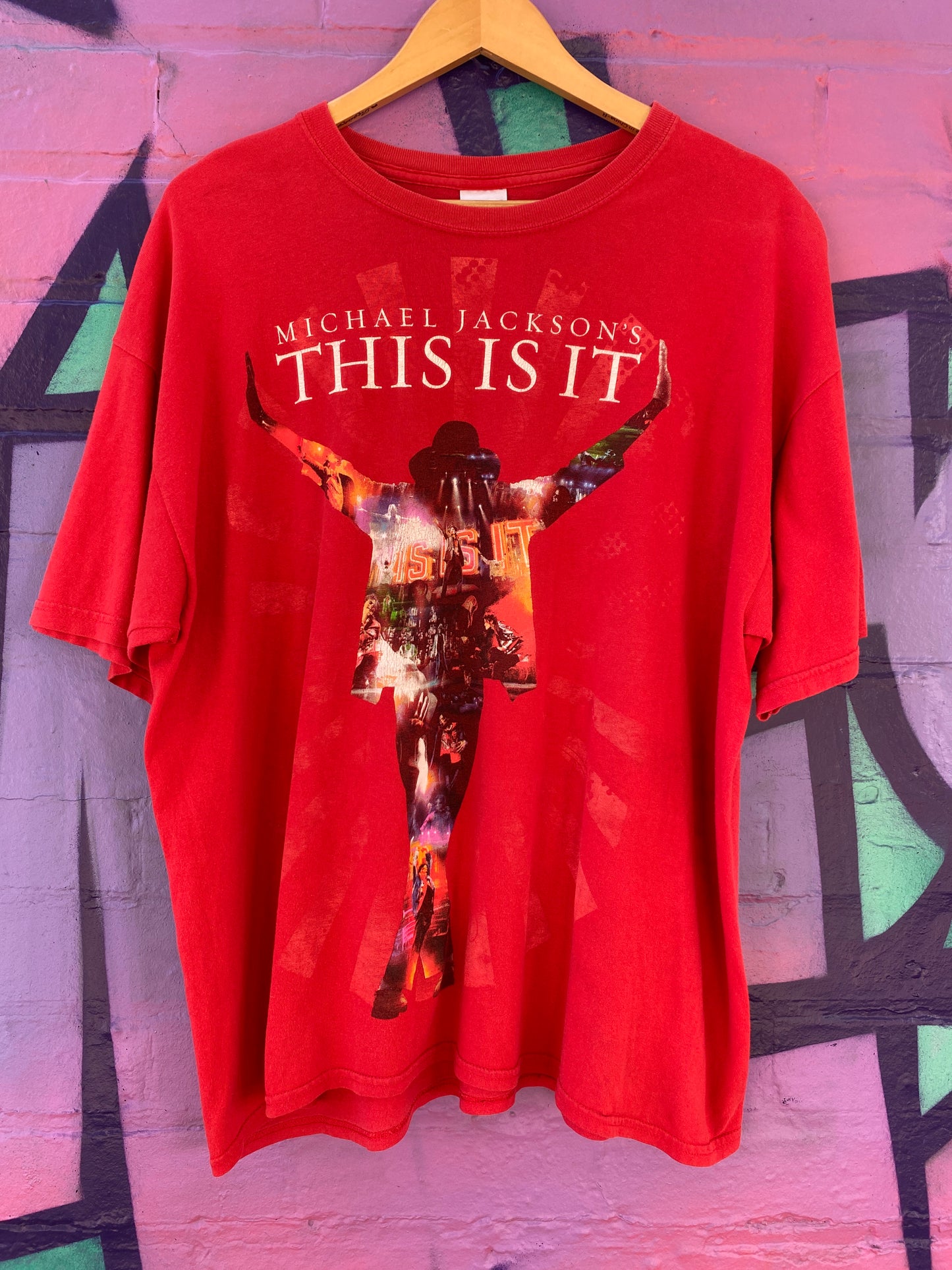 XL - Michael Jackson This Is It Tour Red