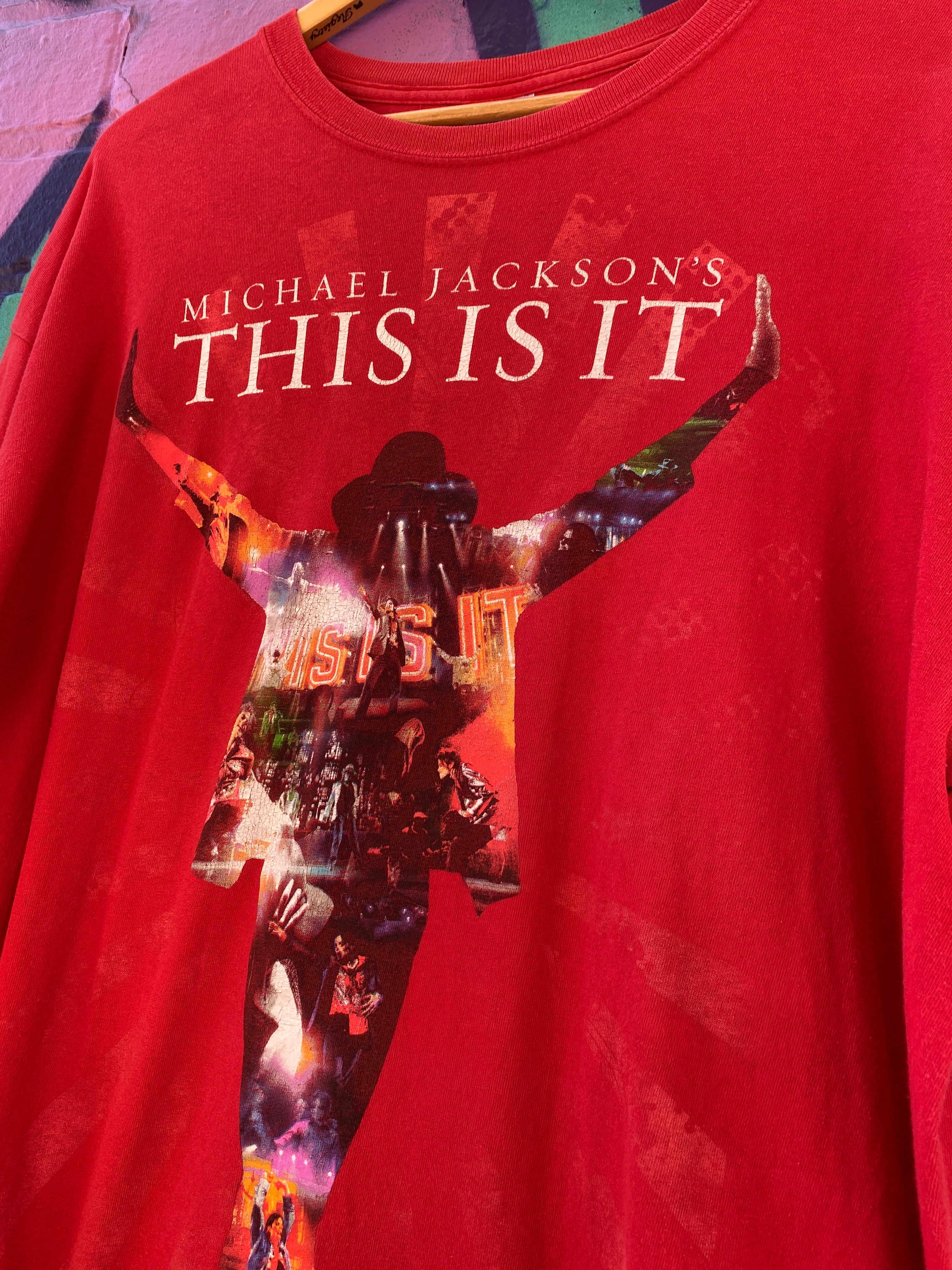 XL - Michael Jackson This Is It Tour Red