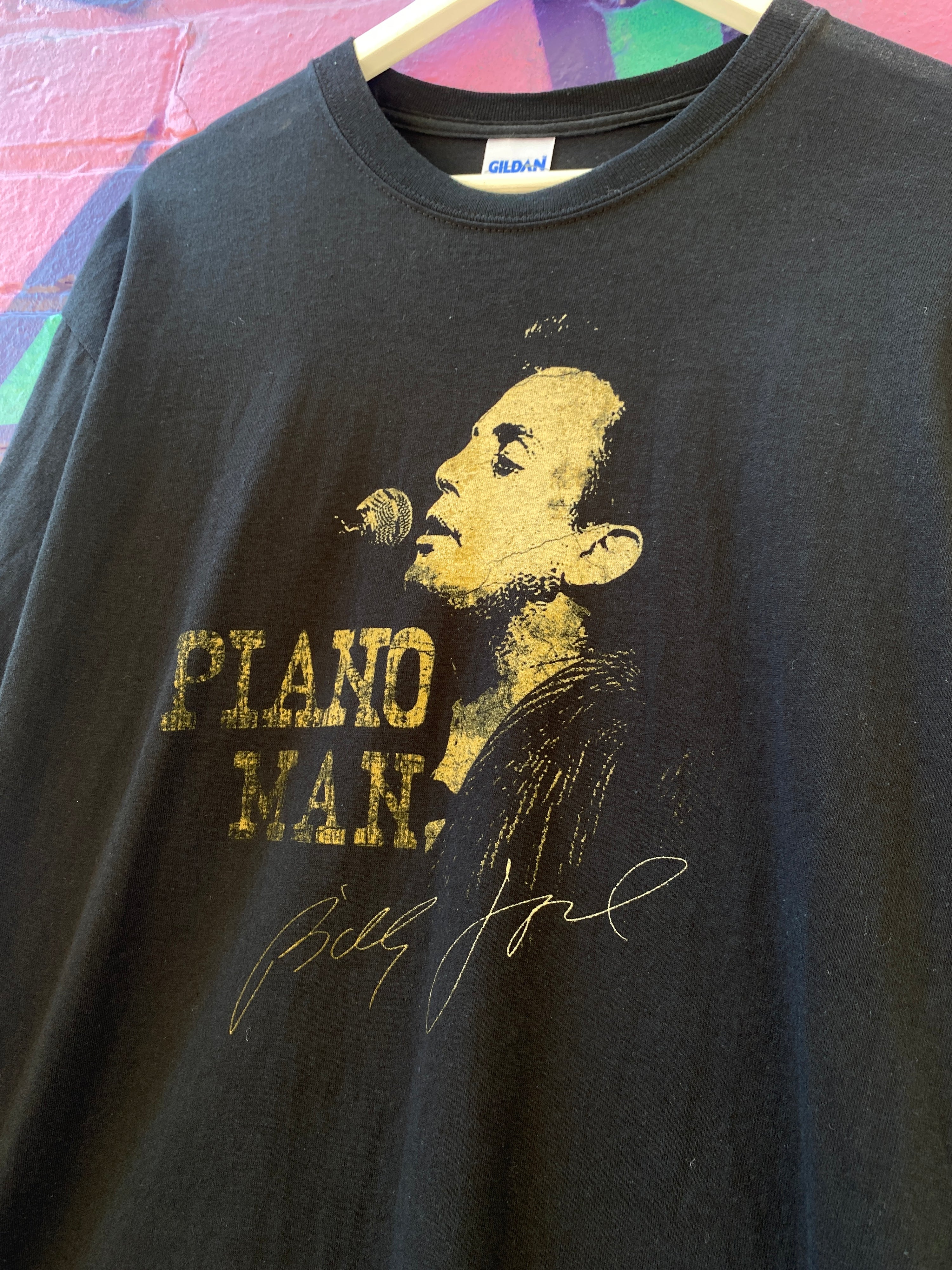 L - Billy Joel Pianoman Gildan