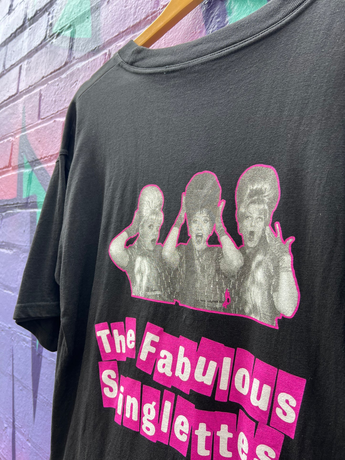 L - The Fabulous Singlettes Don’t Touch Me There DS