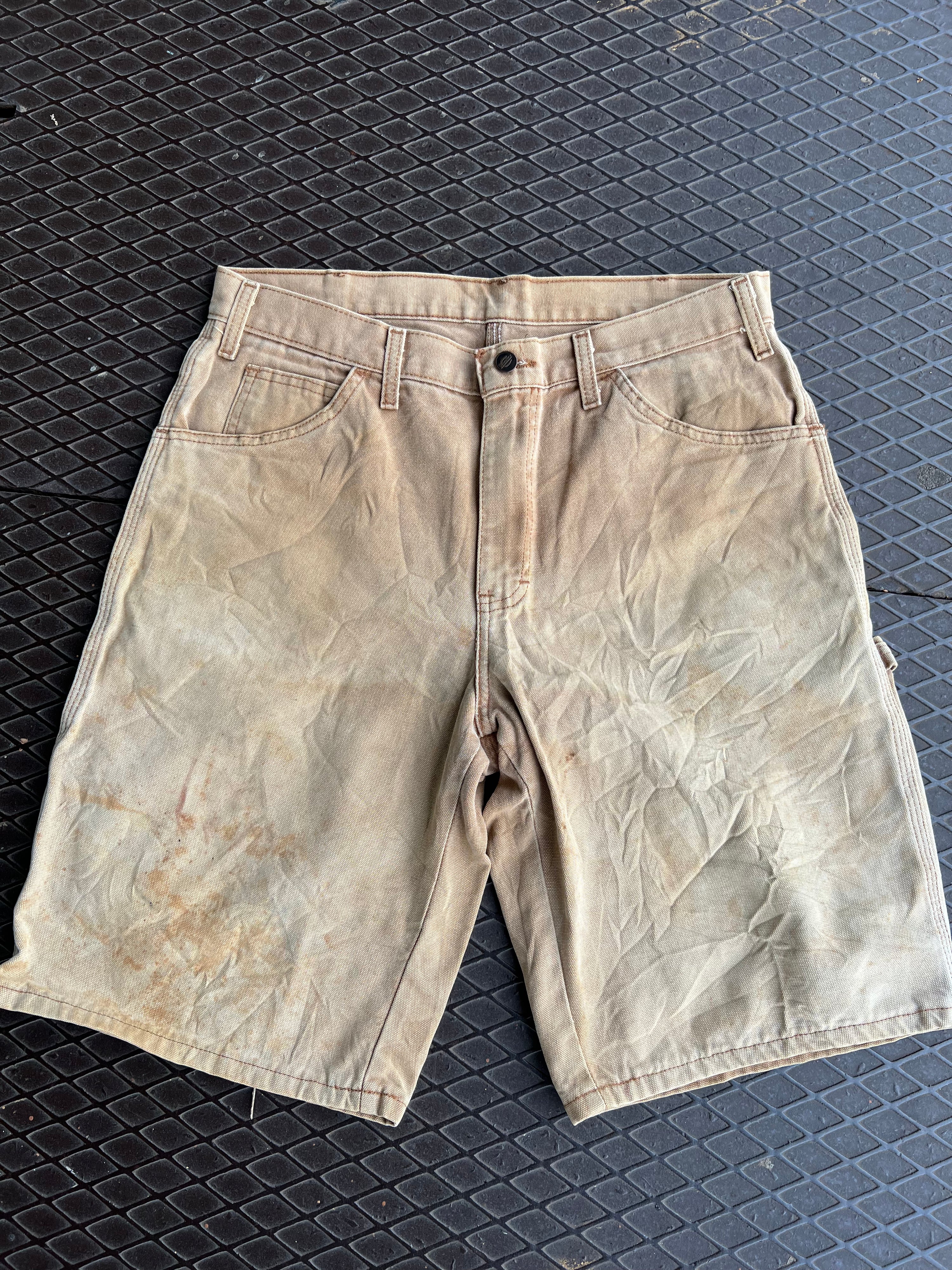 34 - Dickies Relaxed Fit Beige Carpenter Shorts