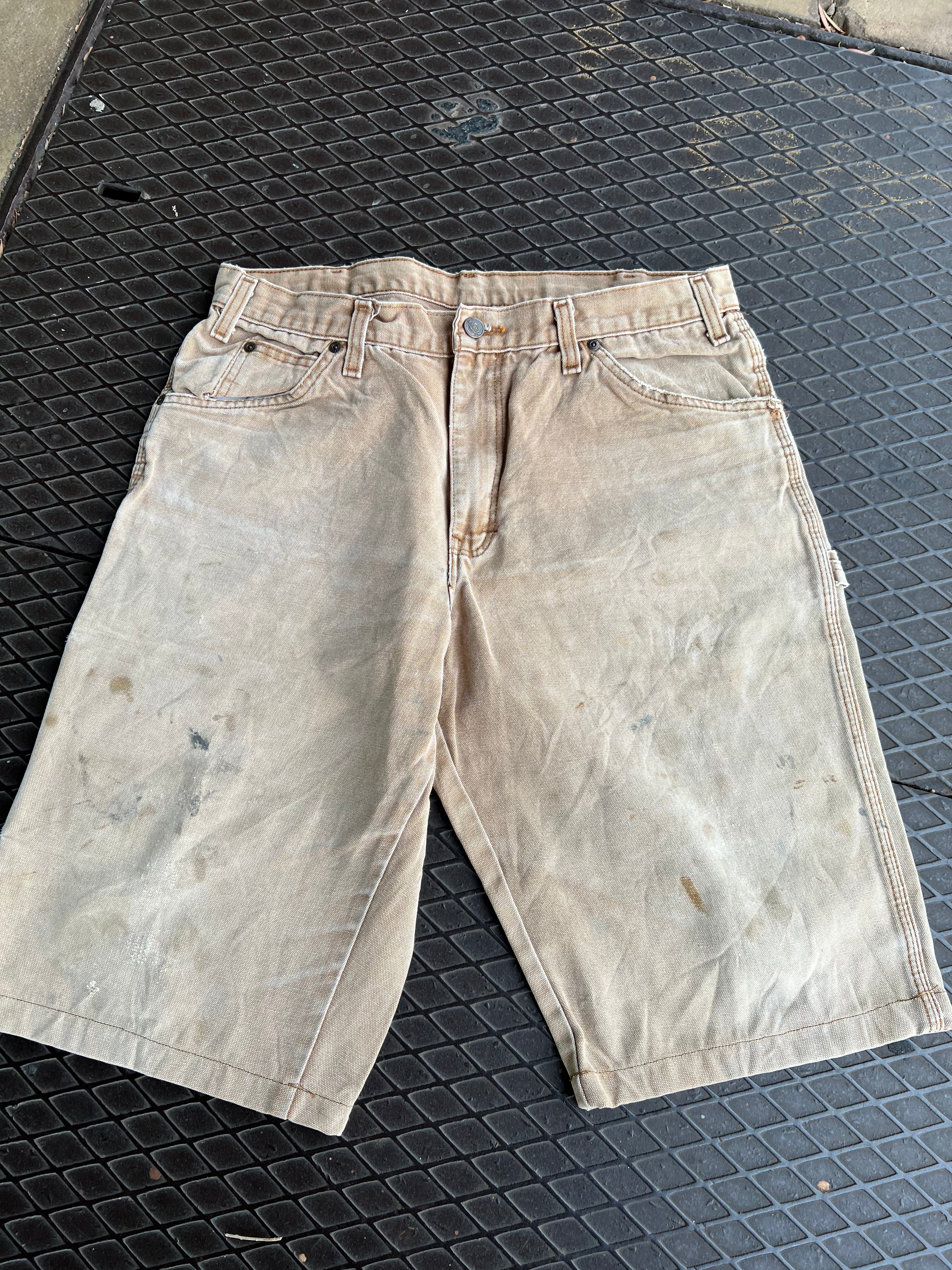 34 - Dickies Carpenter Shorts Beige