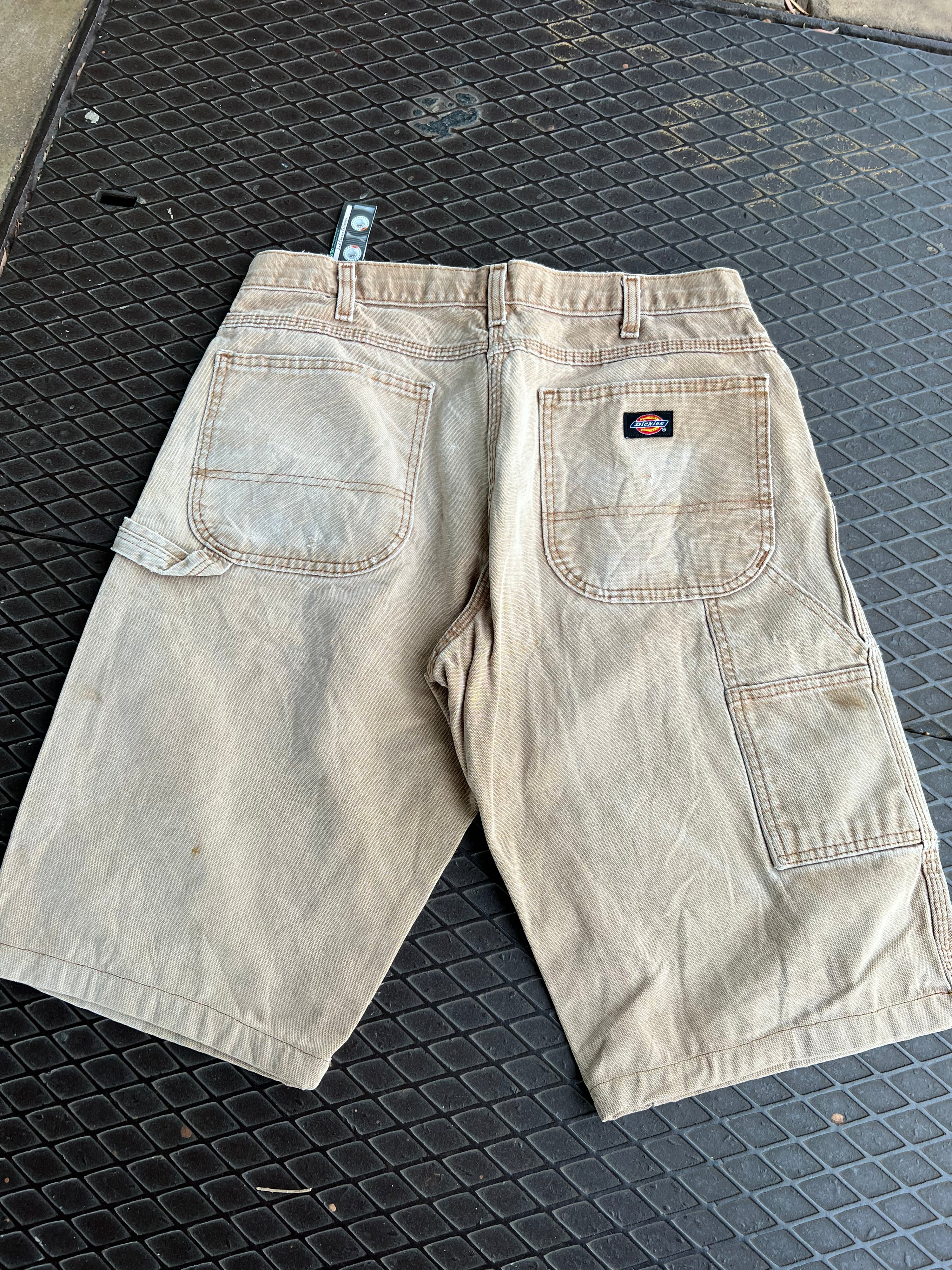 34 - Dickies Carpenter Shorts Beige
