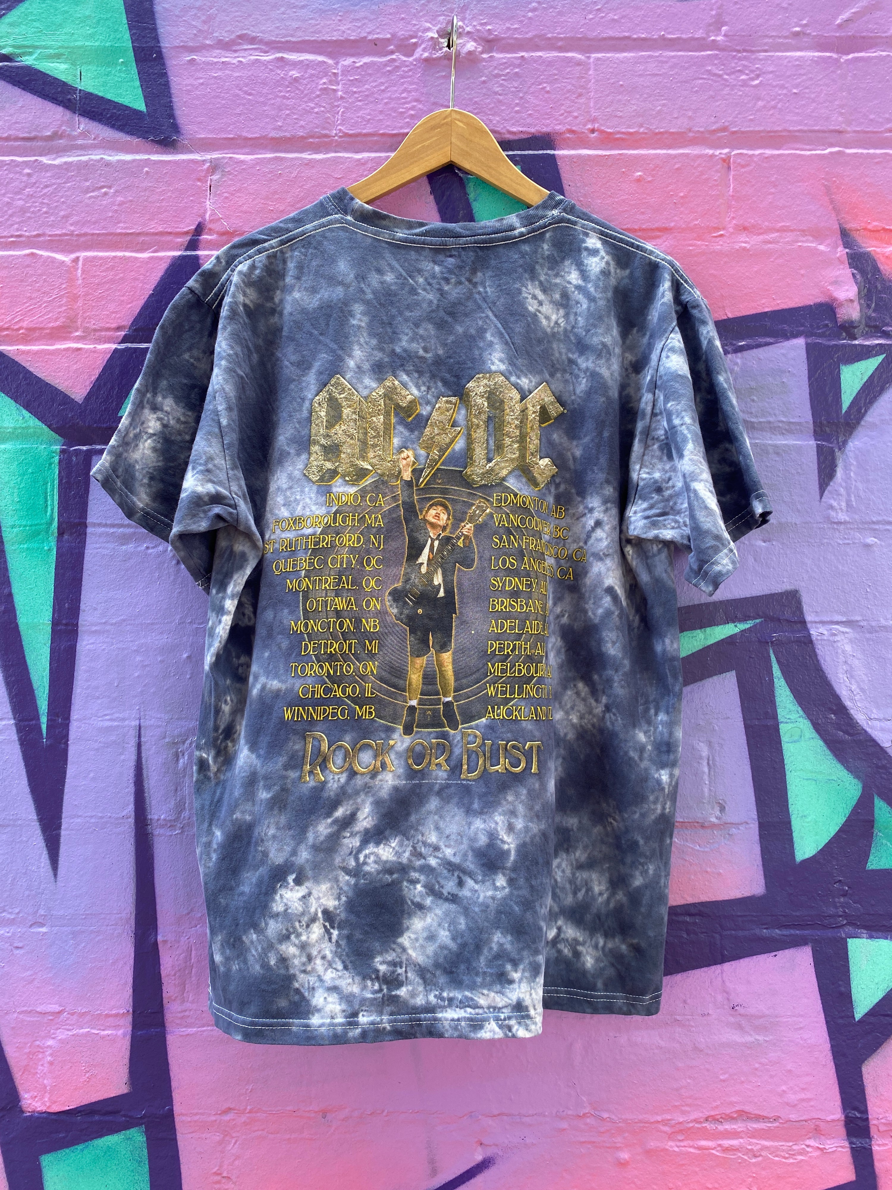 L - 2015 ACDC Rock Or Bust DS Tie Dye