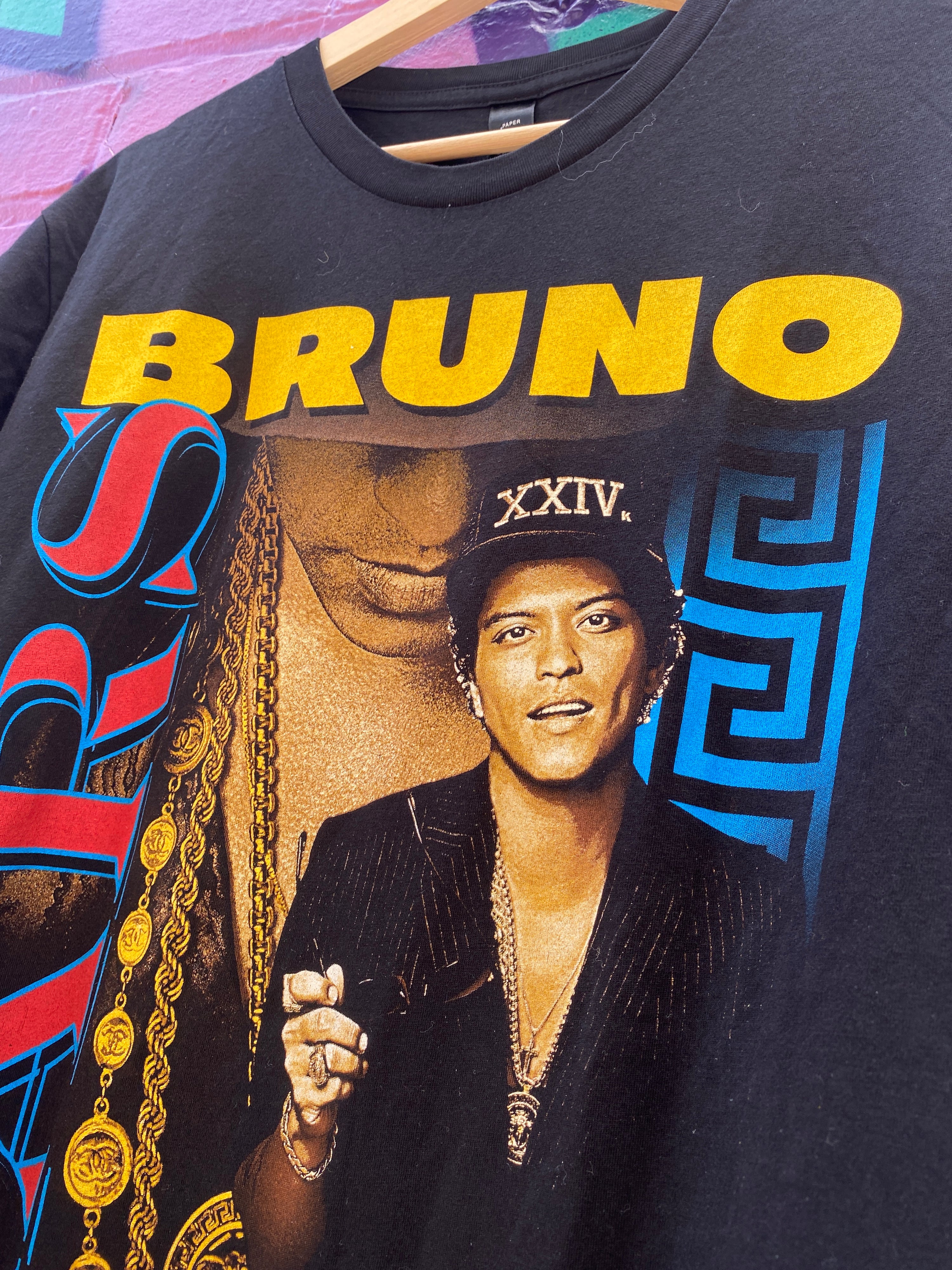 L - Bruno Mars 24K Gold World Tour DS