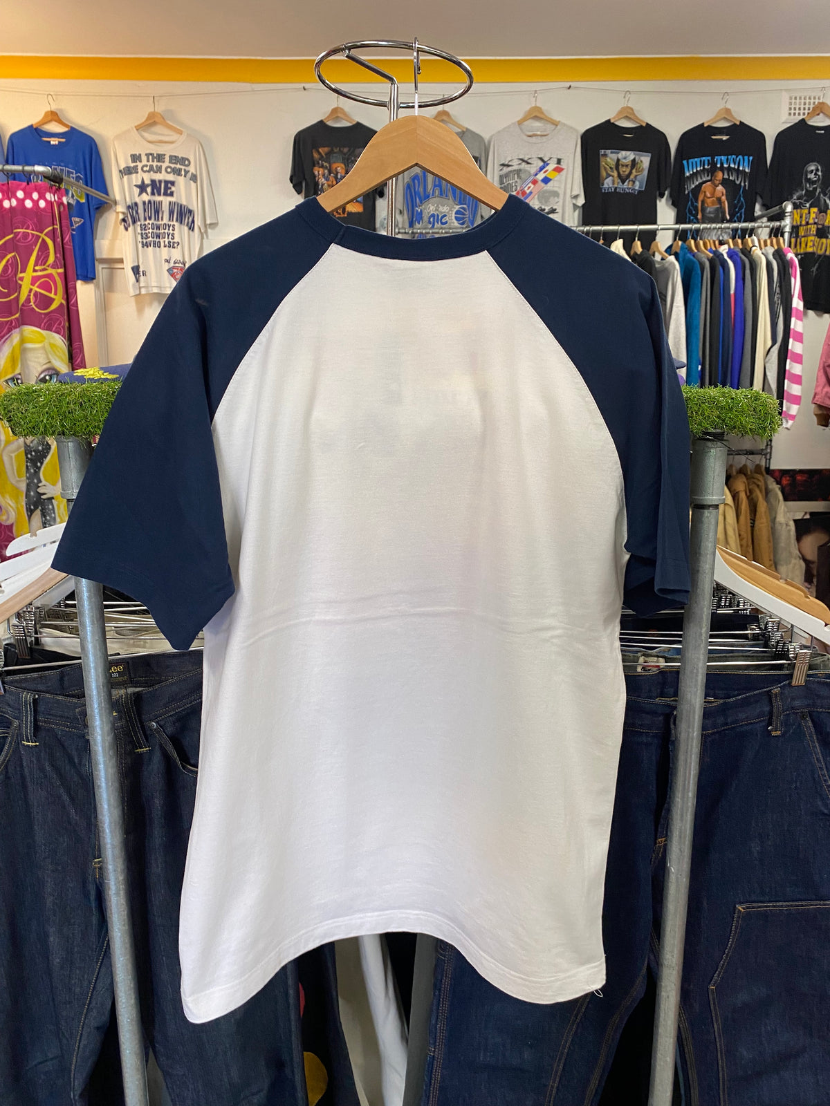 [M] 2004 Youthfest Raglan Tee