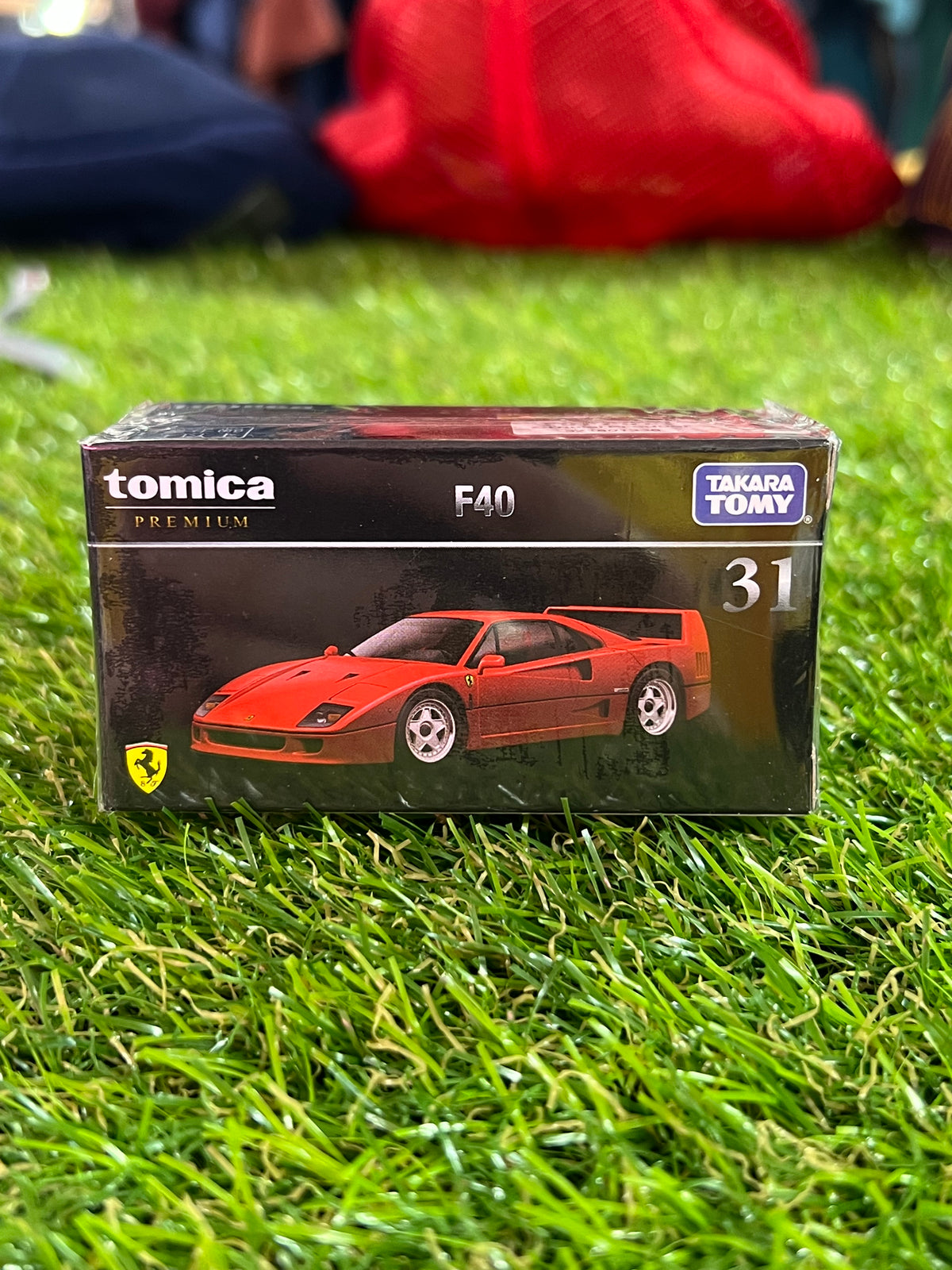 Tomy Premium 31 Ferrari F40