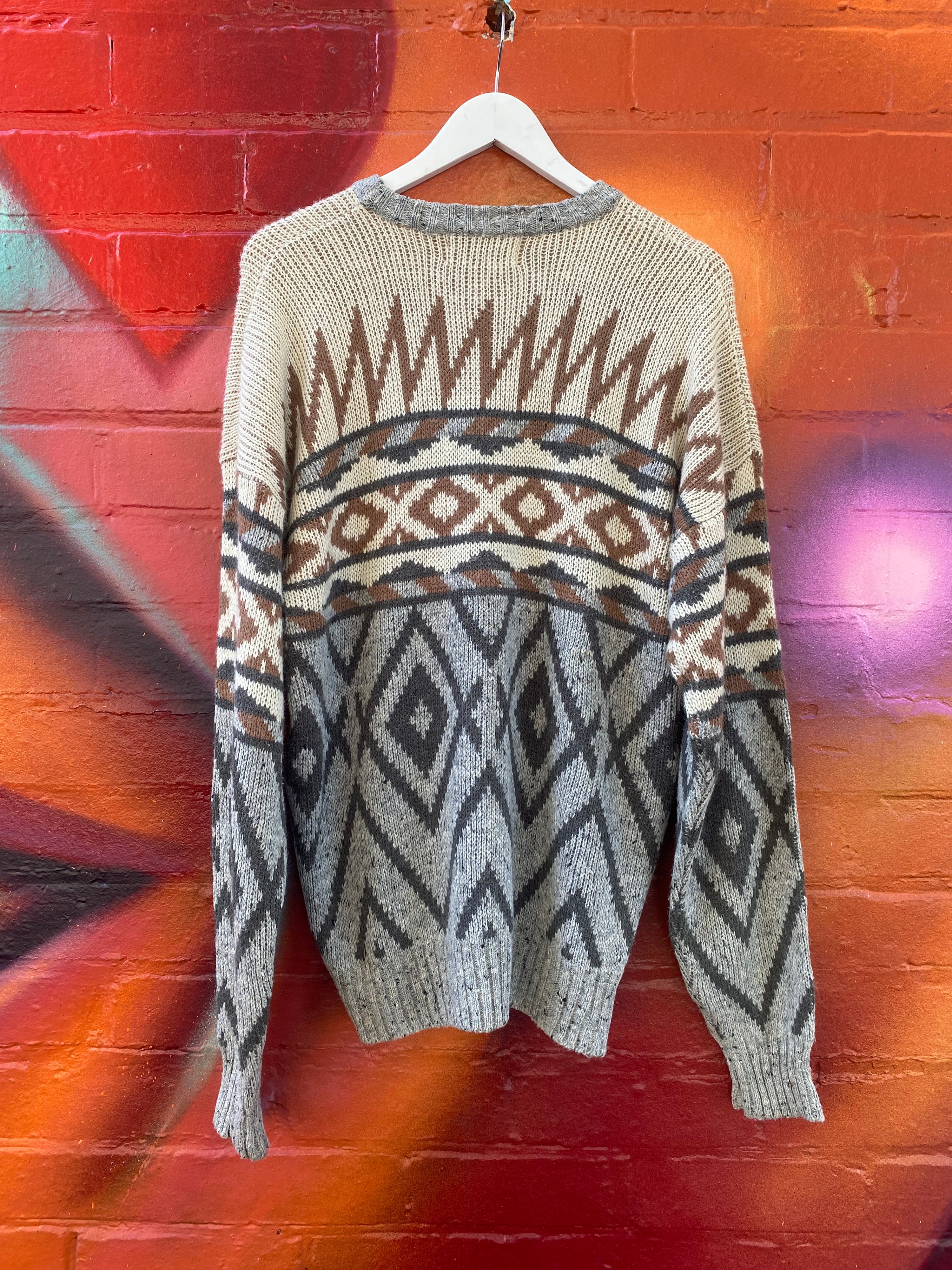 [L] Northwest Territory Beige/Brown/Grey Knit Sweater
