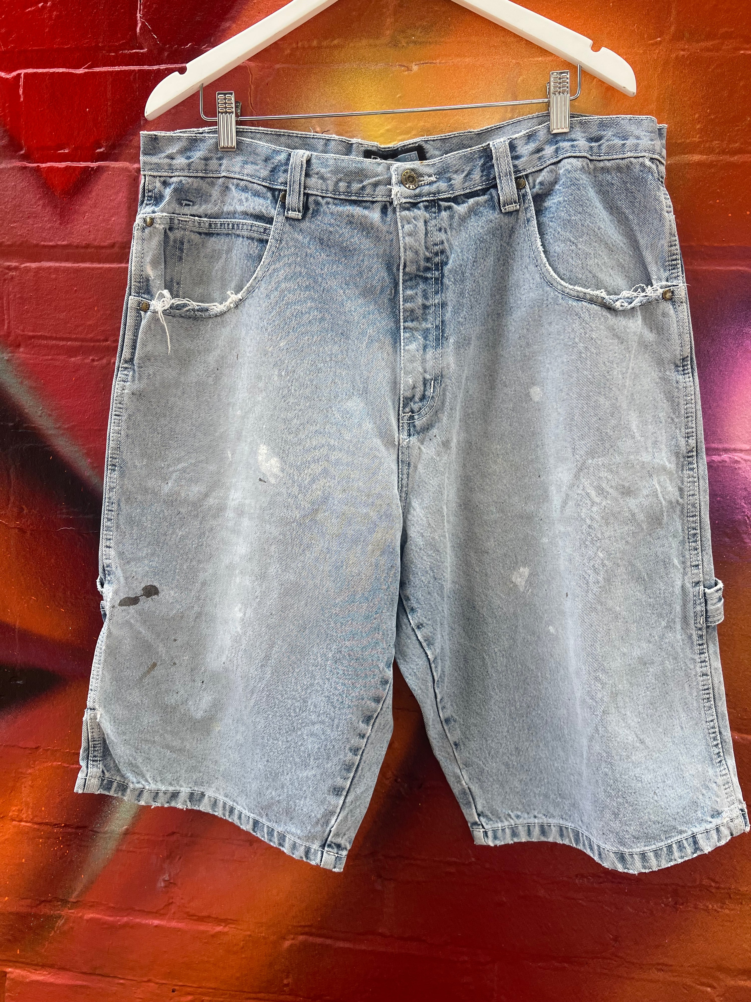 38 - Southpole LB Denim Shorts Embroidered Back Logo w/ Paint Splats
