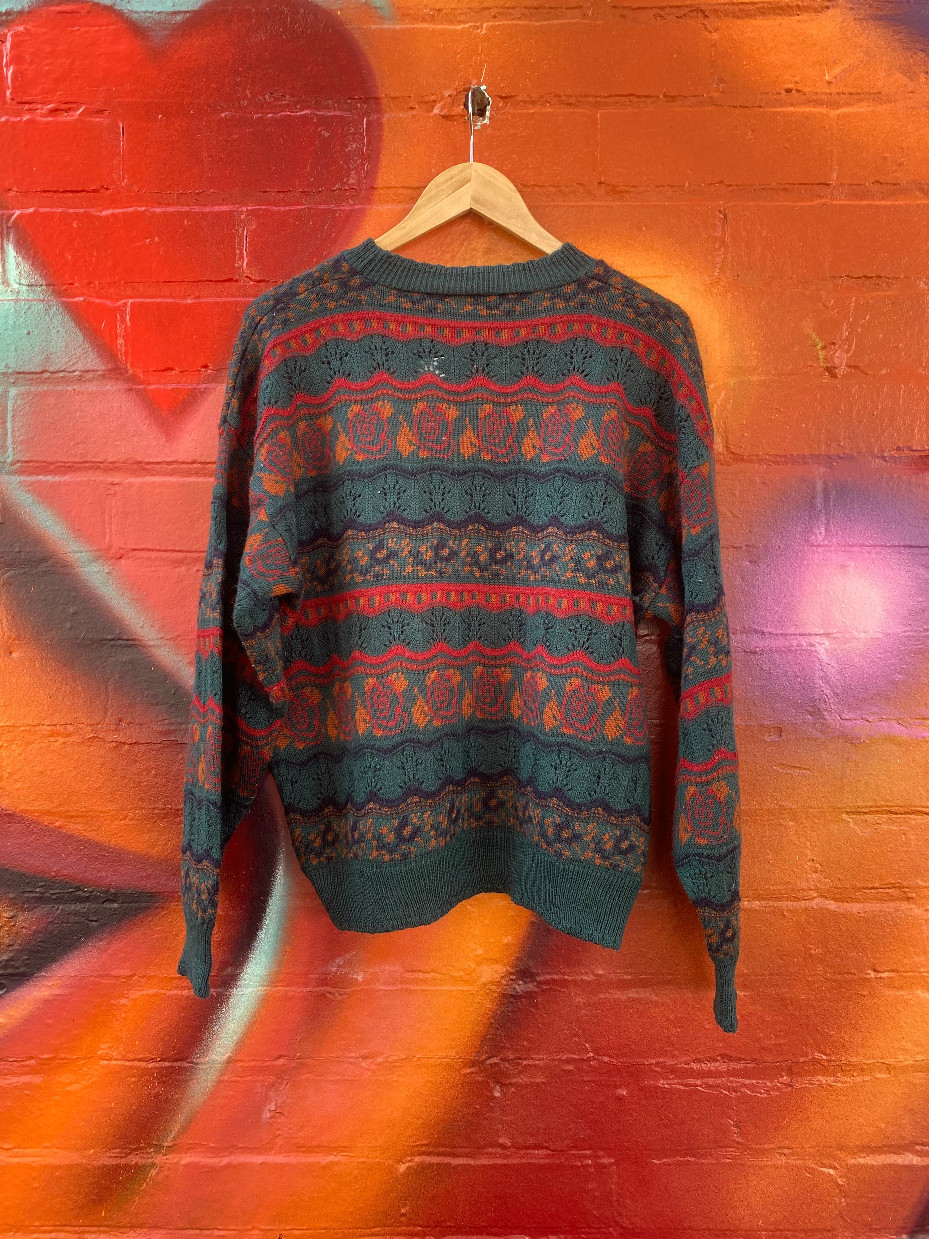 [L] La Dame Green/Red Roses Knit Sweater