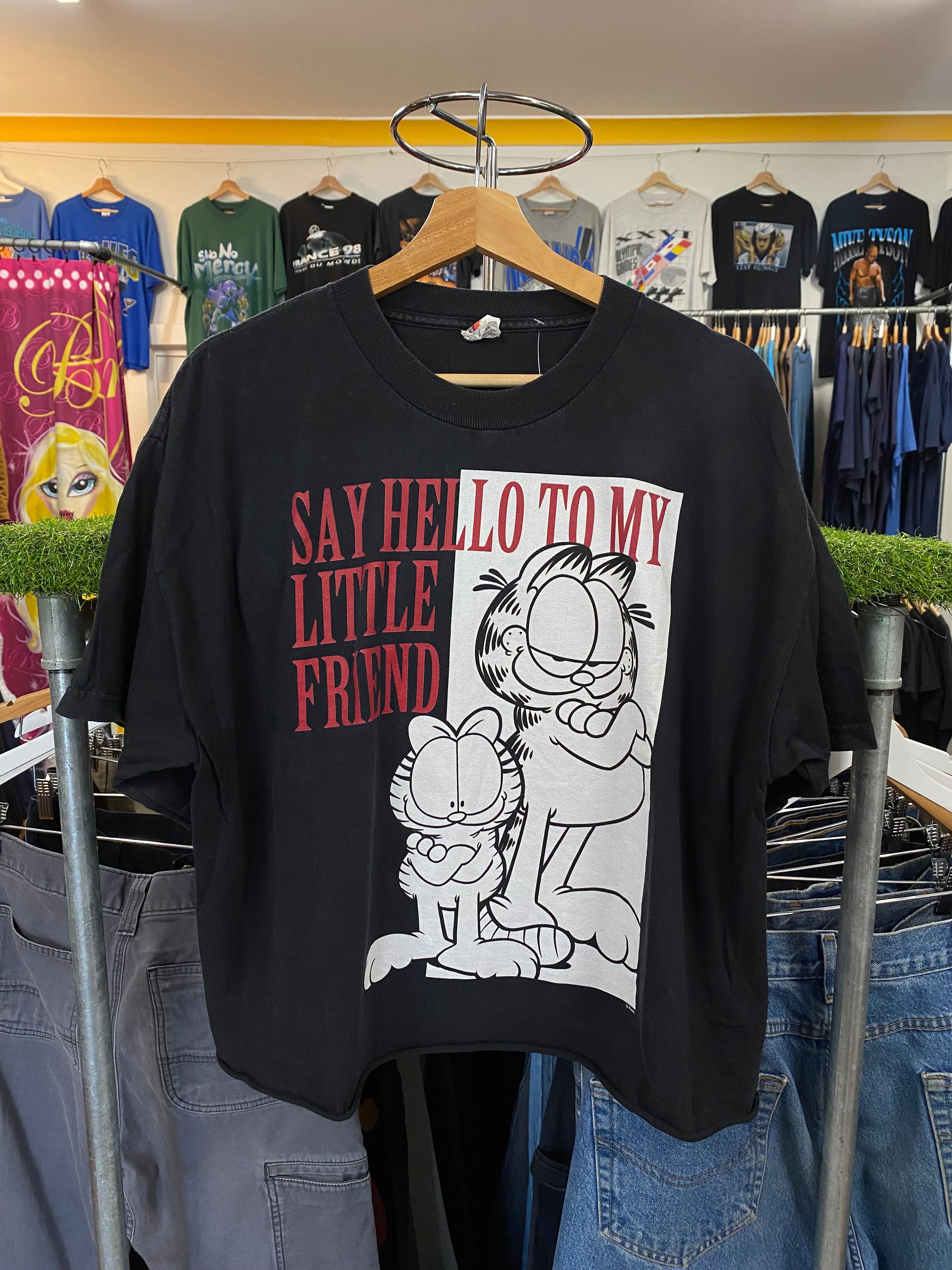 [XL] Garfield Say Hello To My Little Friend Cropped Black Tee