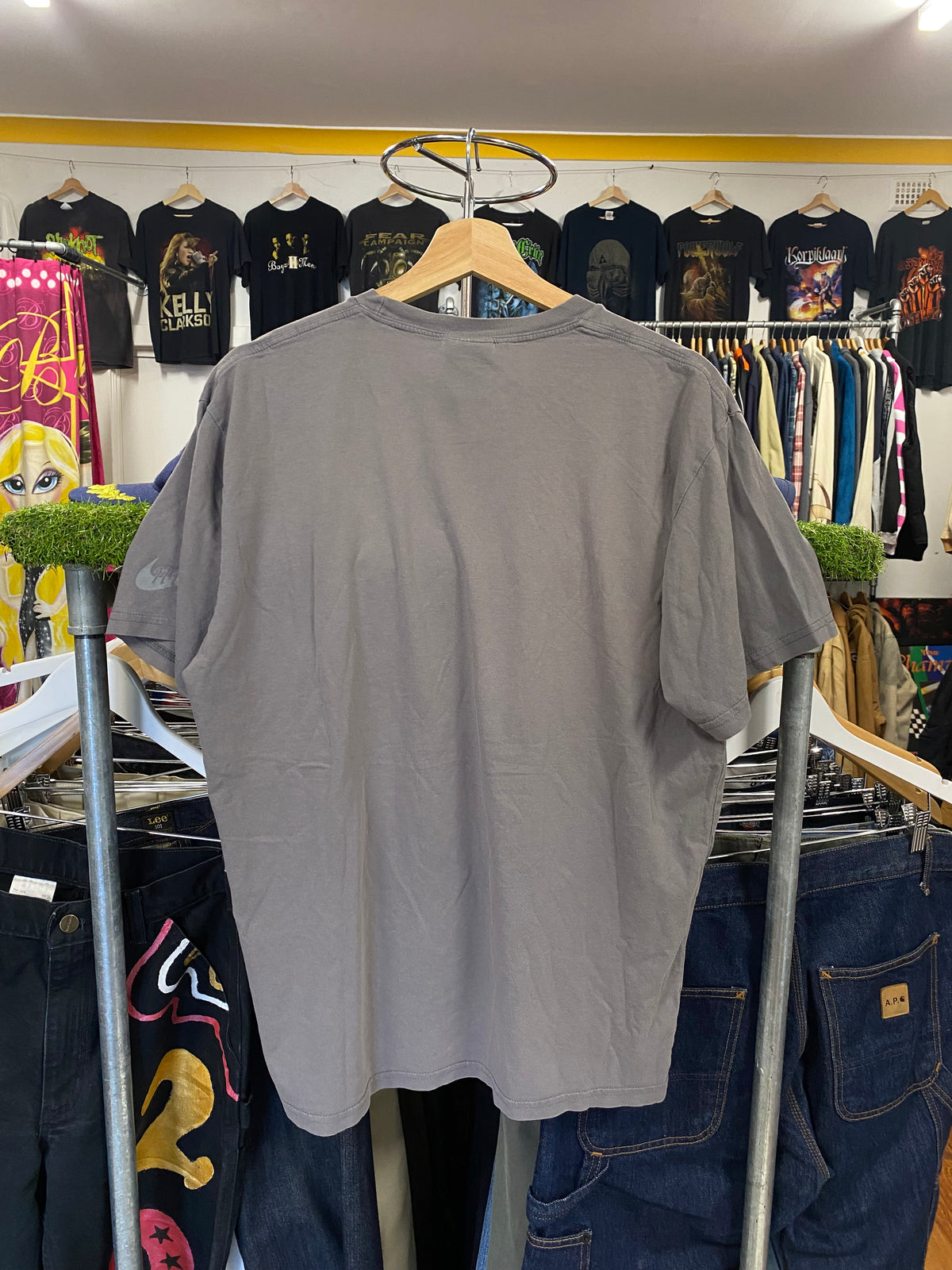 [L] 2000s Nike 1972 Route Sign Embroidered Islands Tshirt