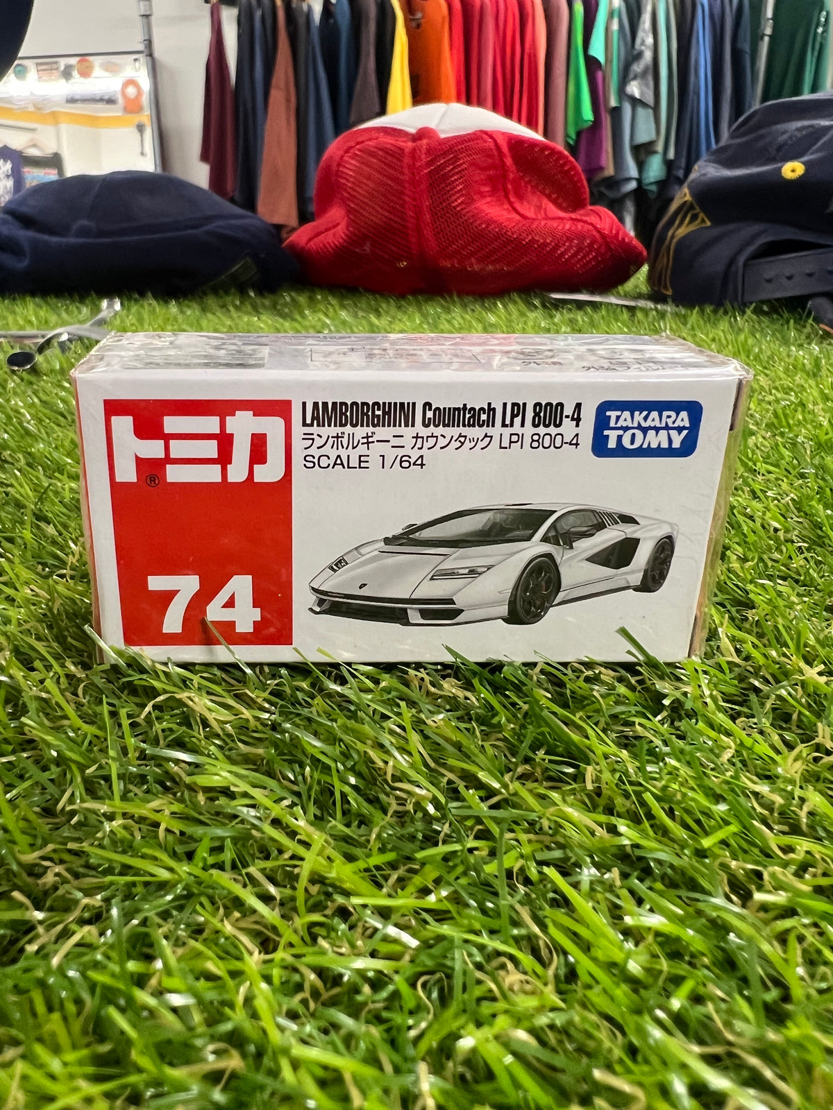 Takara Tomy 74 Lamborghini Countach LPI 800-4