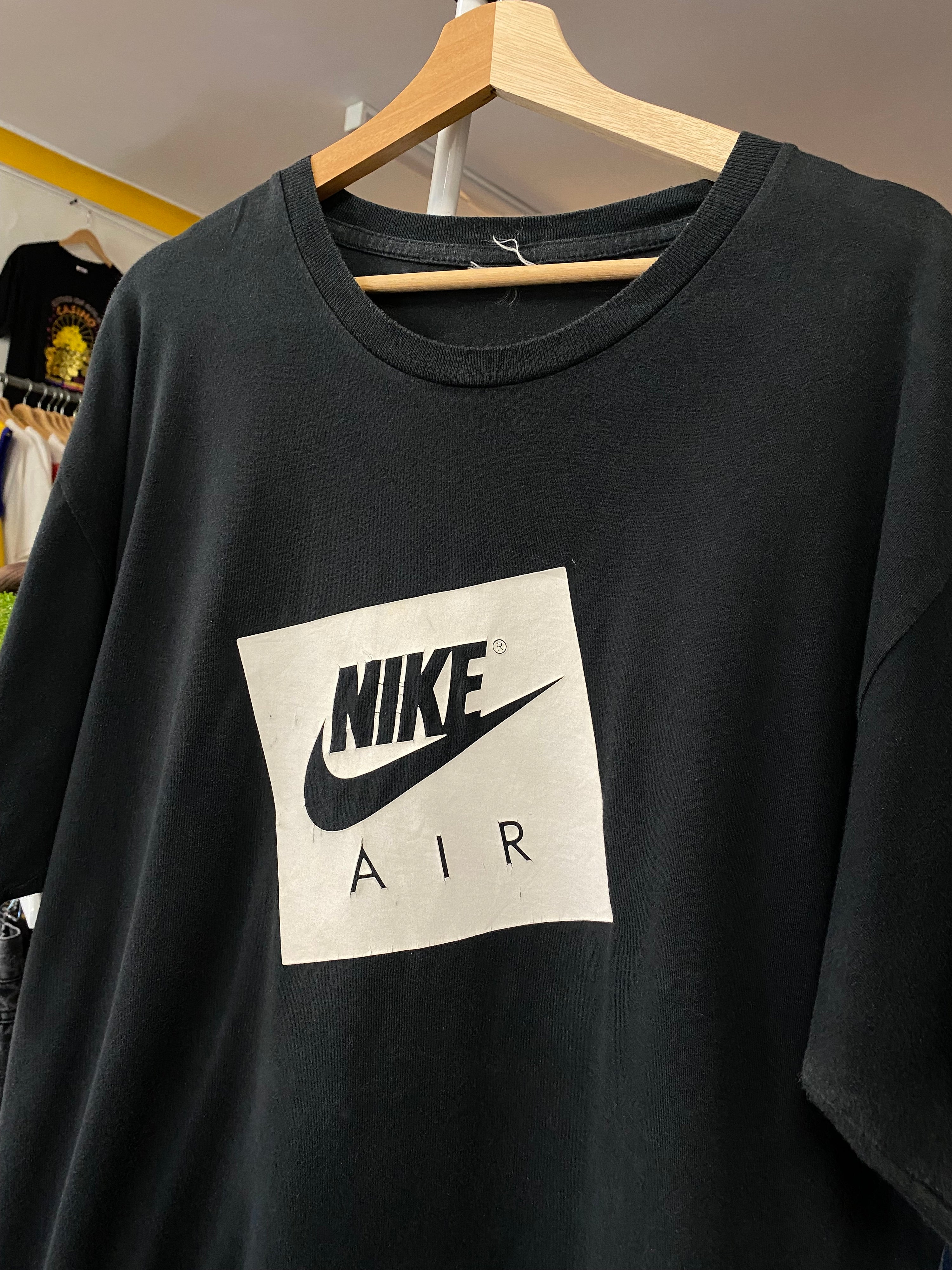 XL - Nike Air Off Centre White Box/Black Tee