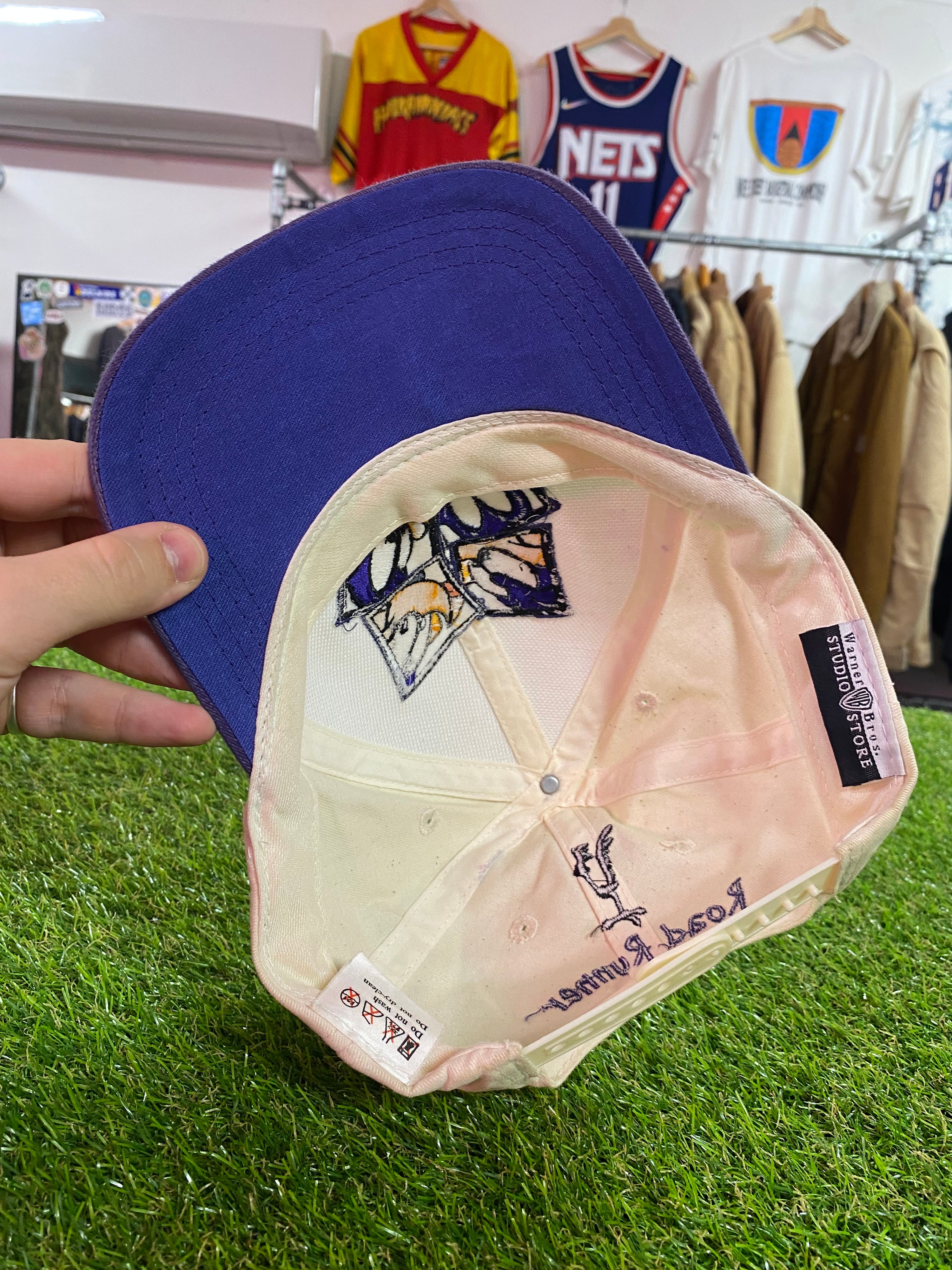 Vintage Road Runner Purple/White Cap