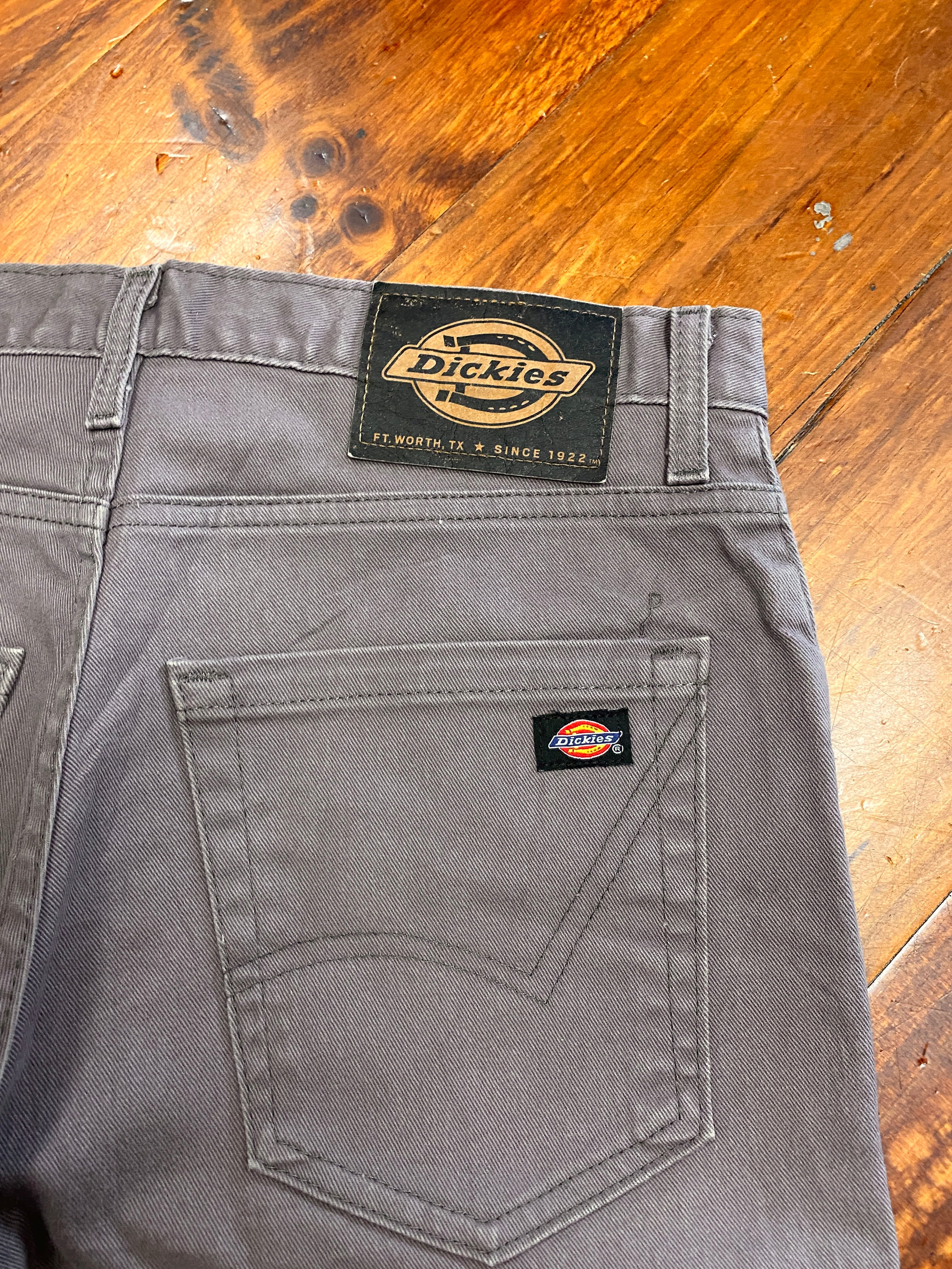 32 - Dickies Slim Faded Grey/Brown Shorts