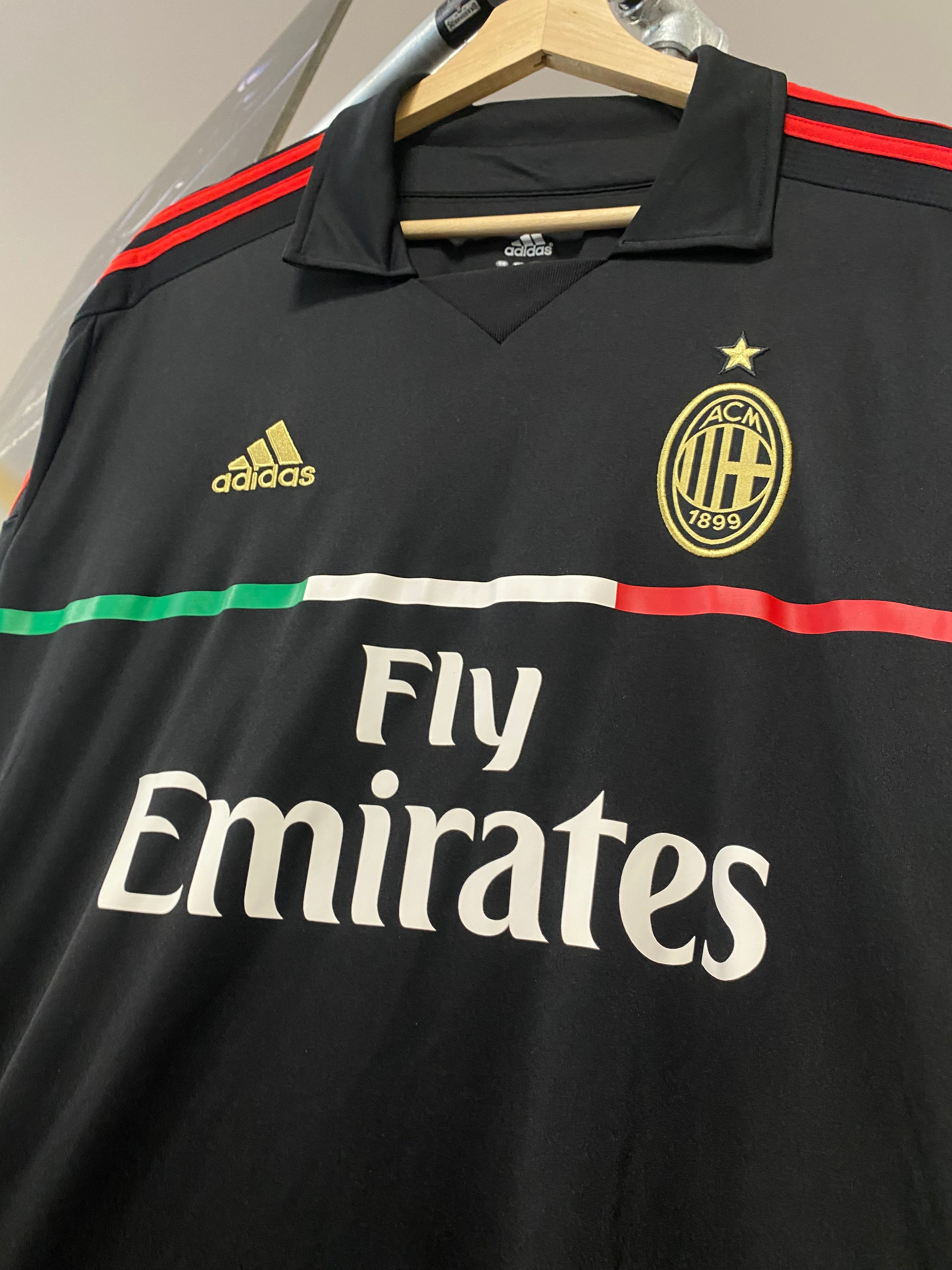 [XL] 2011 Adidas AC Milan Black Jersey