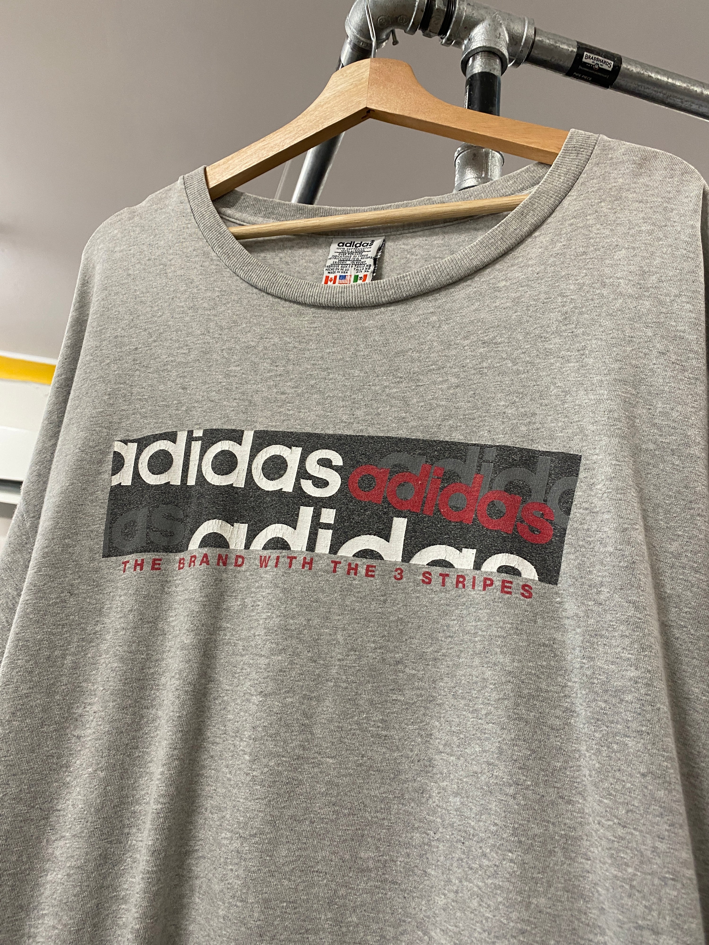 XL - Vintage Adidas 3 Block Big Print DS