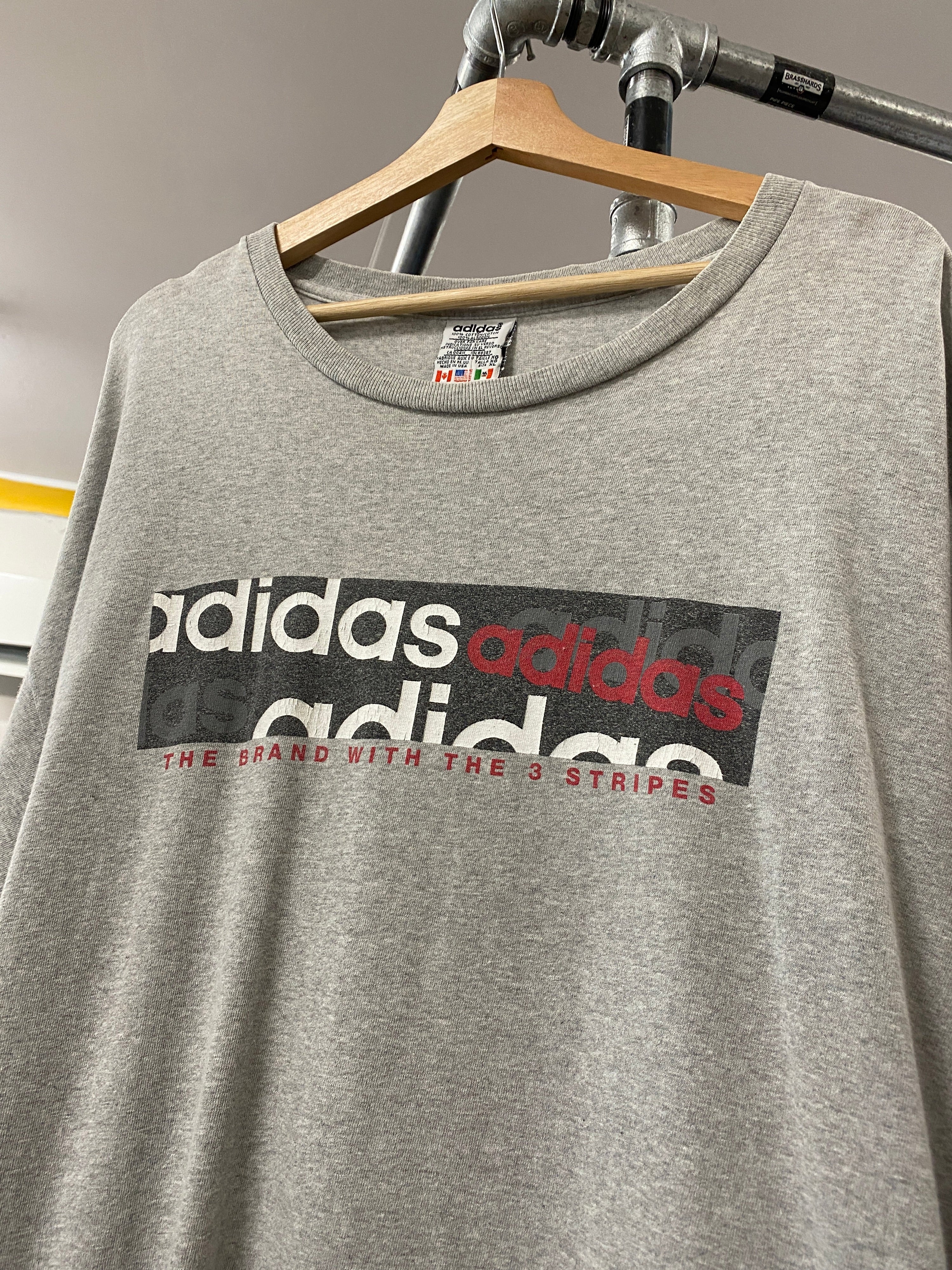 XL - Vintage Adidas 3 Block Big Print DS