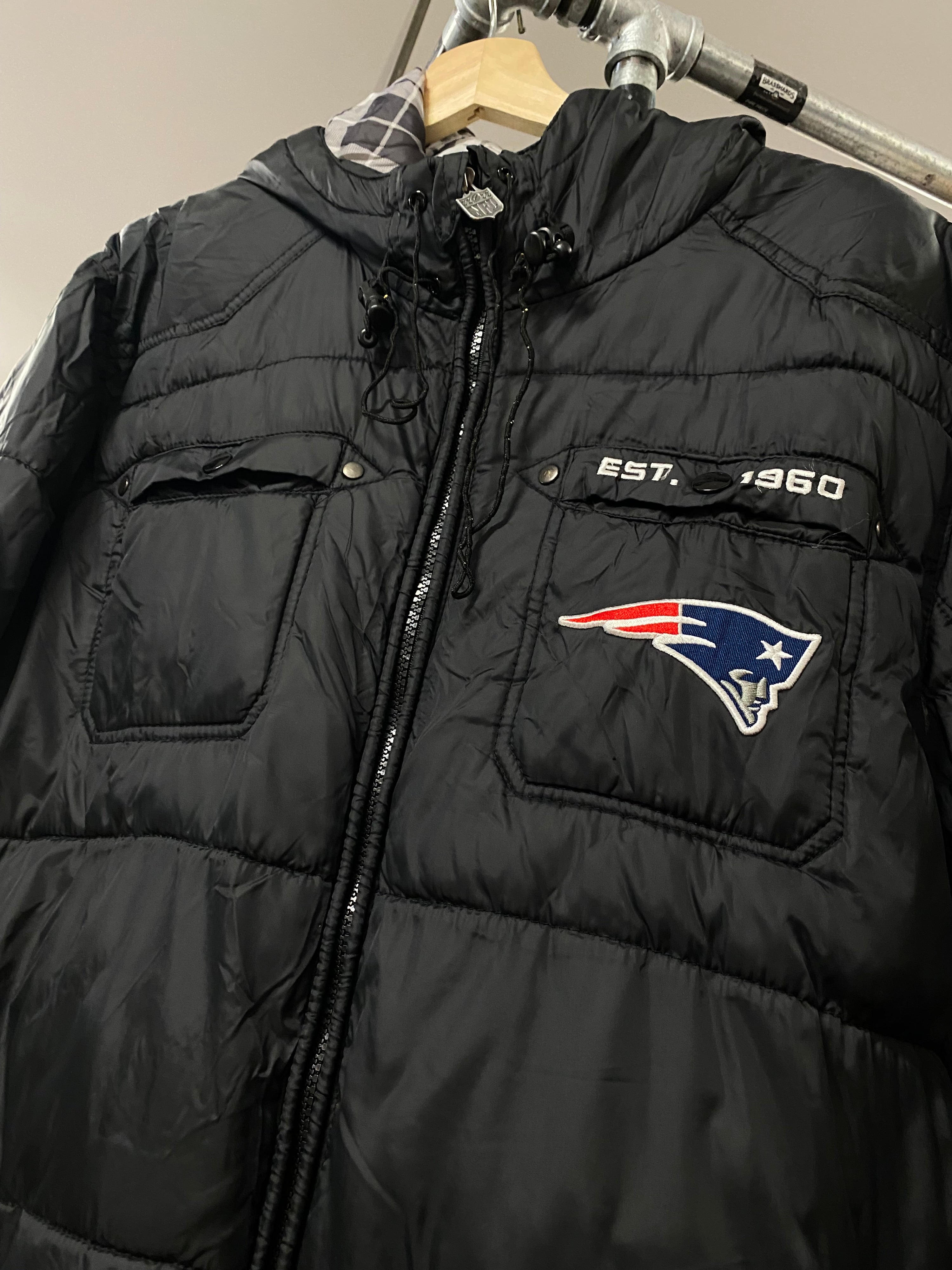 [M] NE Patriots Pro Line Black Puffer