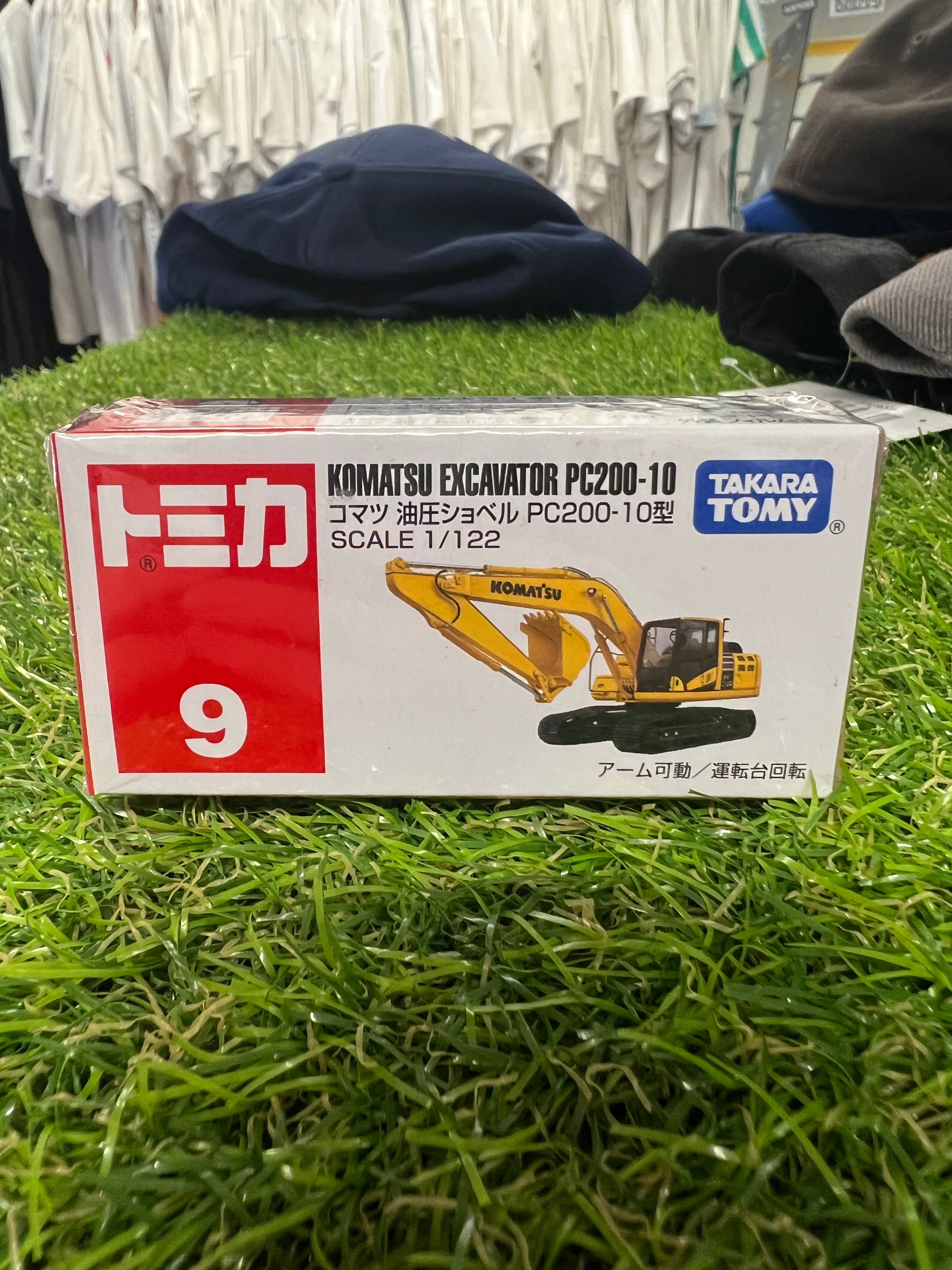 Takara Tomy #9 Komatsu Excavator PC200-10