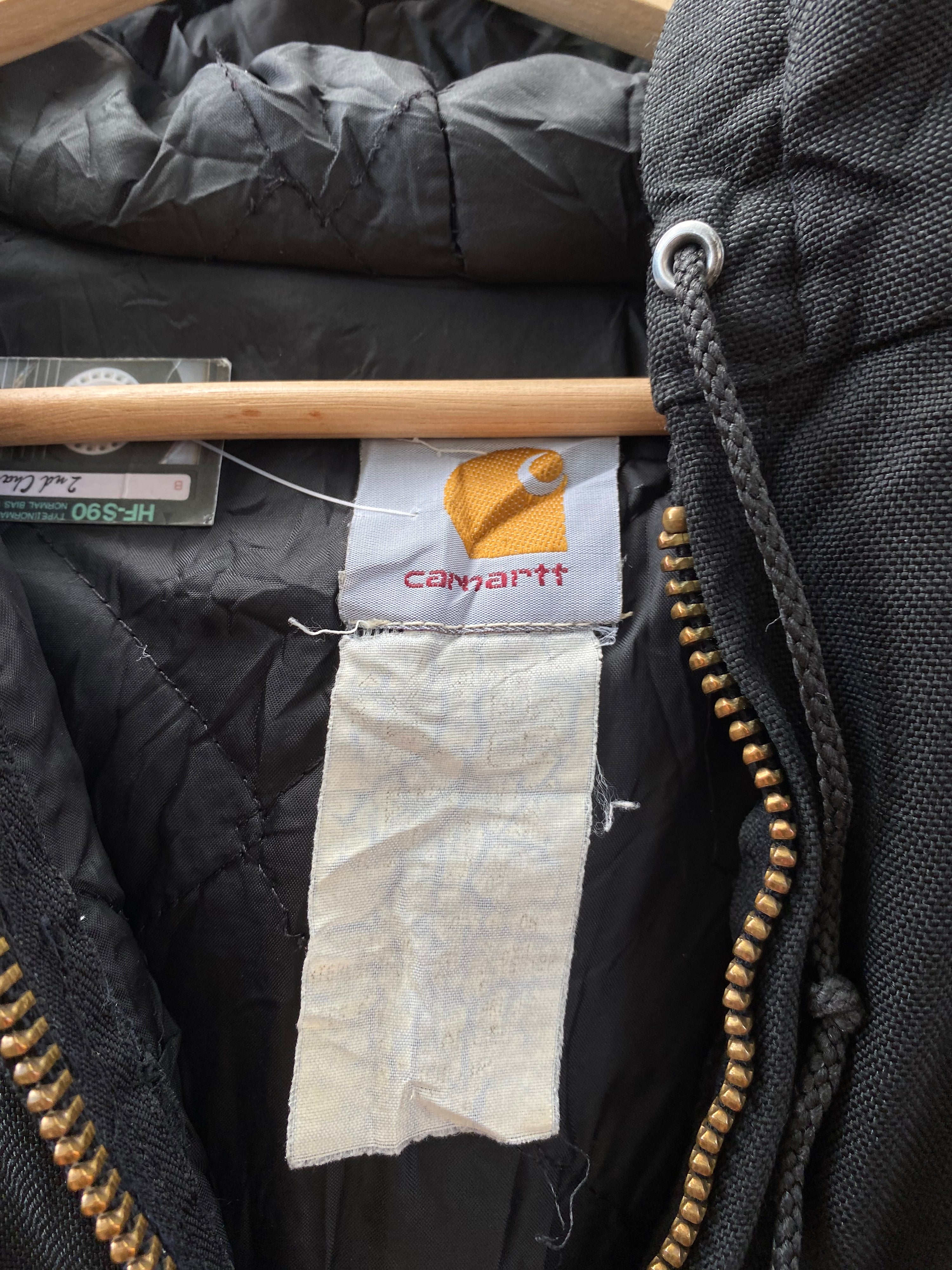 [L] Carhartt Black Active Jacket Embroidered Pocket Logo