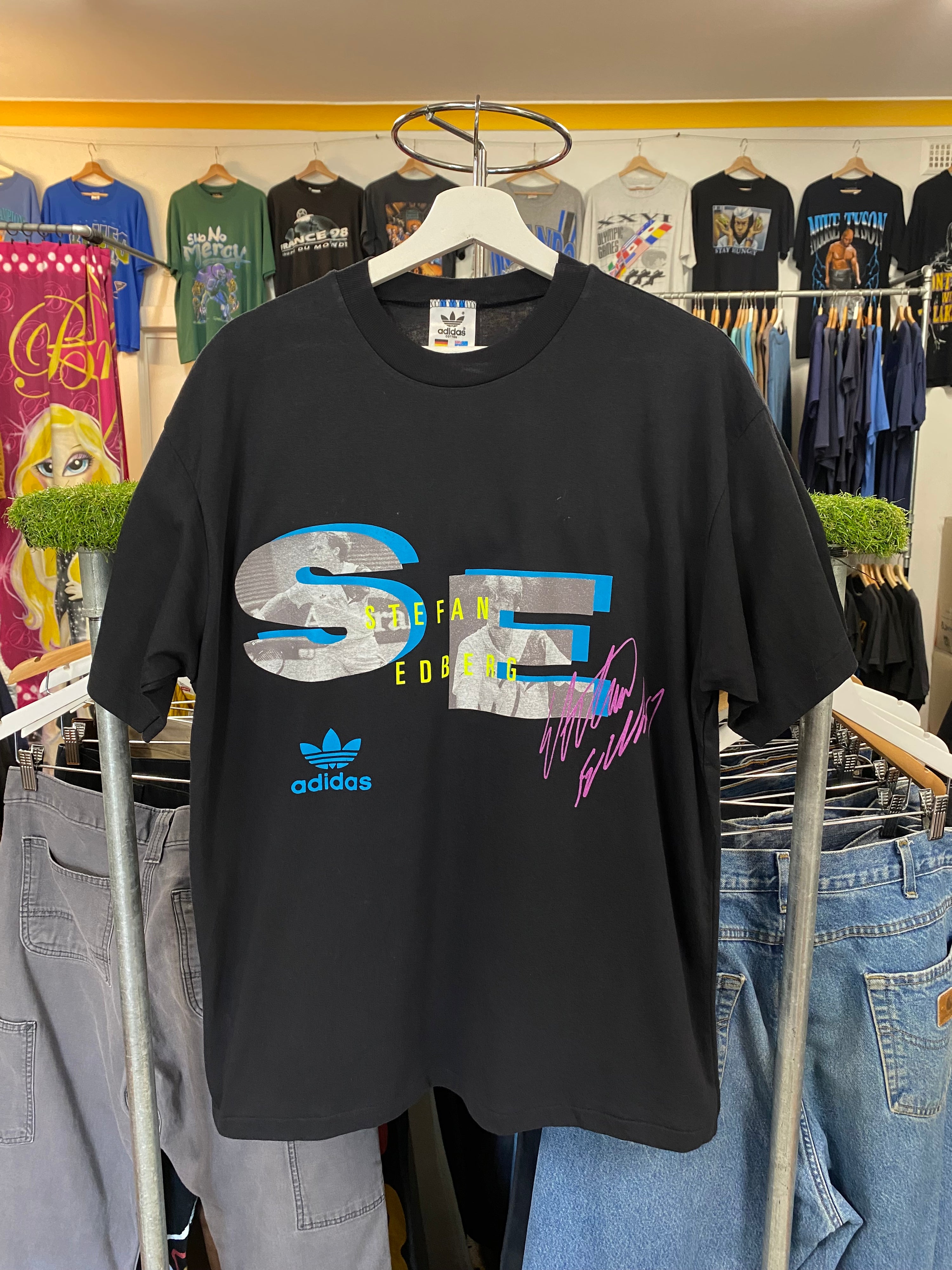 [L] 1980s Stefan Edberg Signature Tee
