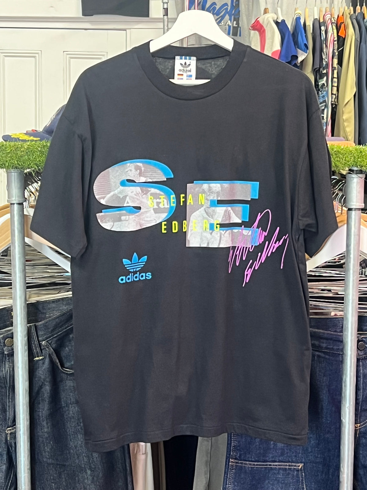 [L] 1980s Stefan Edberg Signature Tee