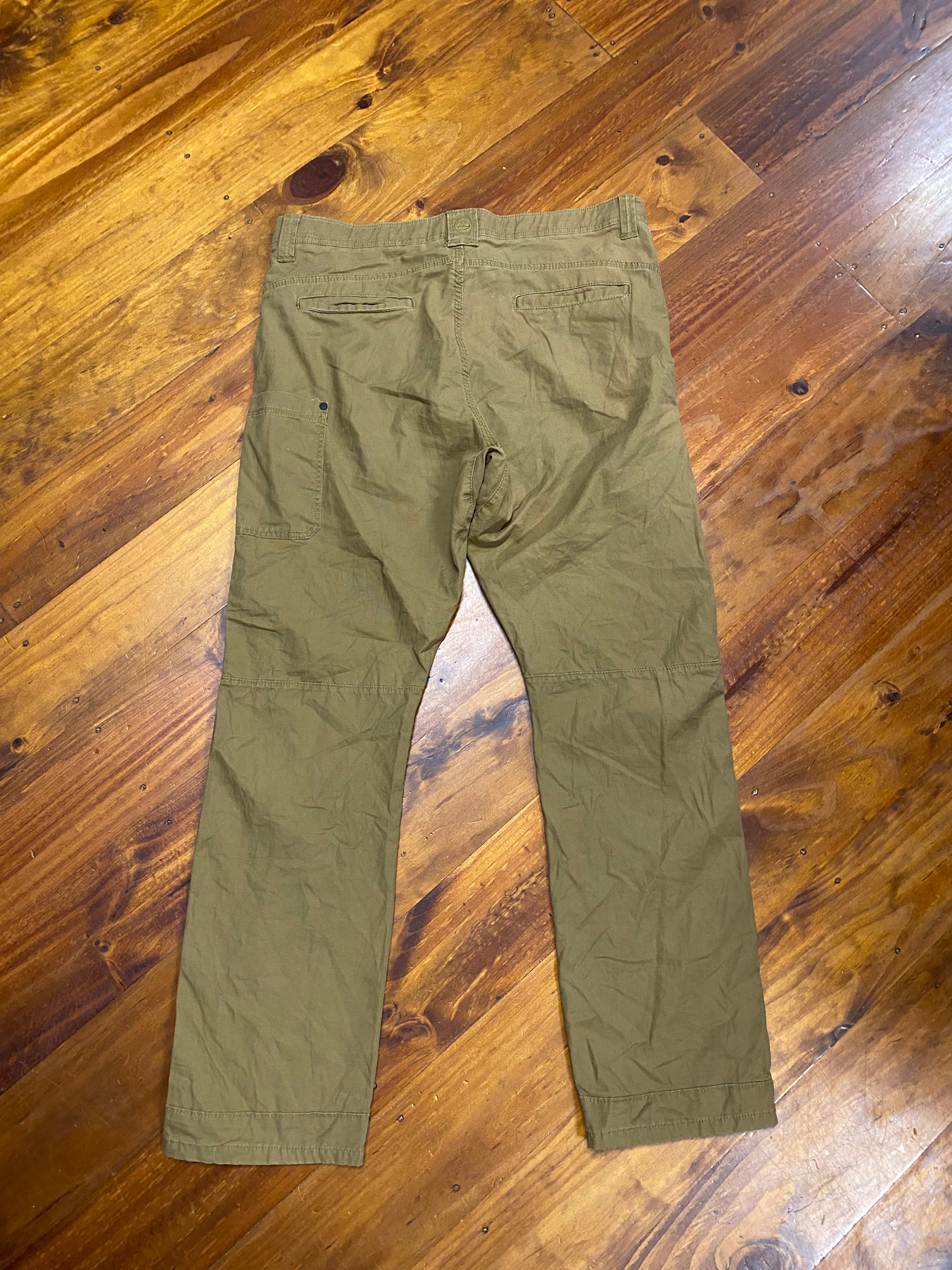 [38] Wrangler Tan Pants WJ19