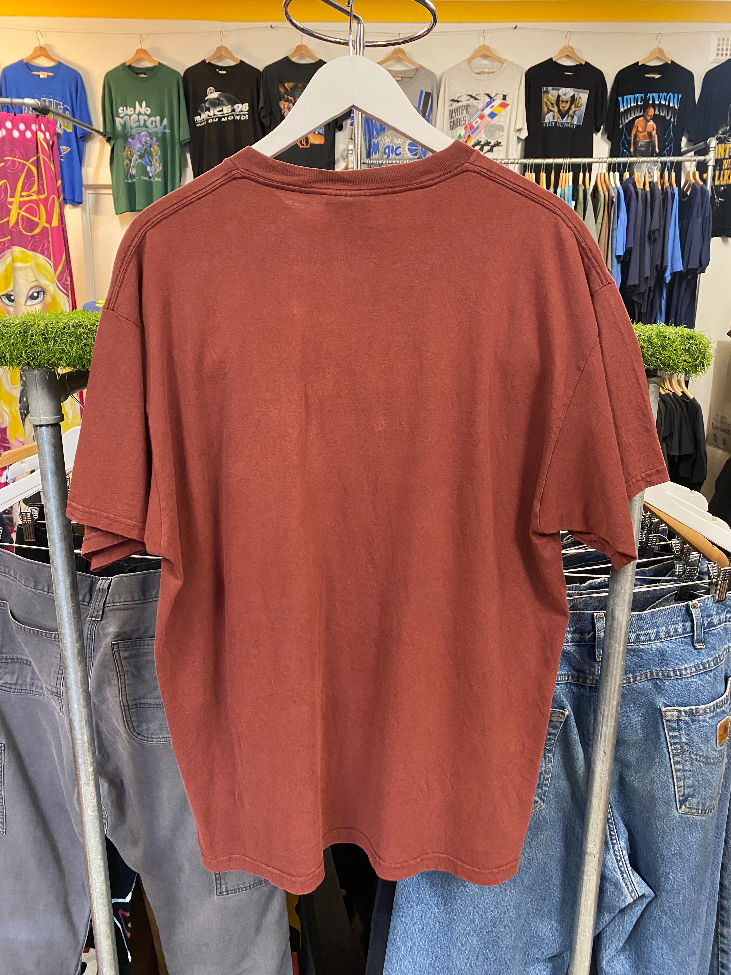 [L] 2000s Nike Distressed Brown Tshirt
