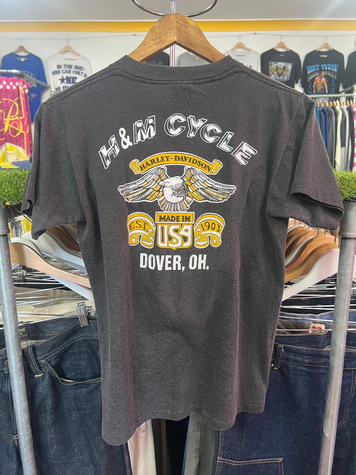 [M] 1980s Harley Davidson 3D Emblem Righteous Ruler Tshirt