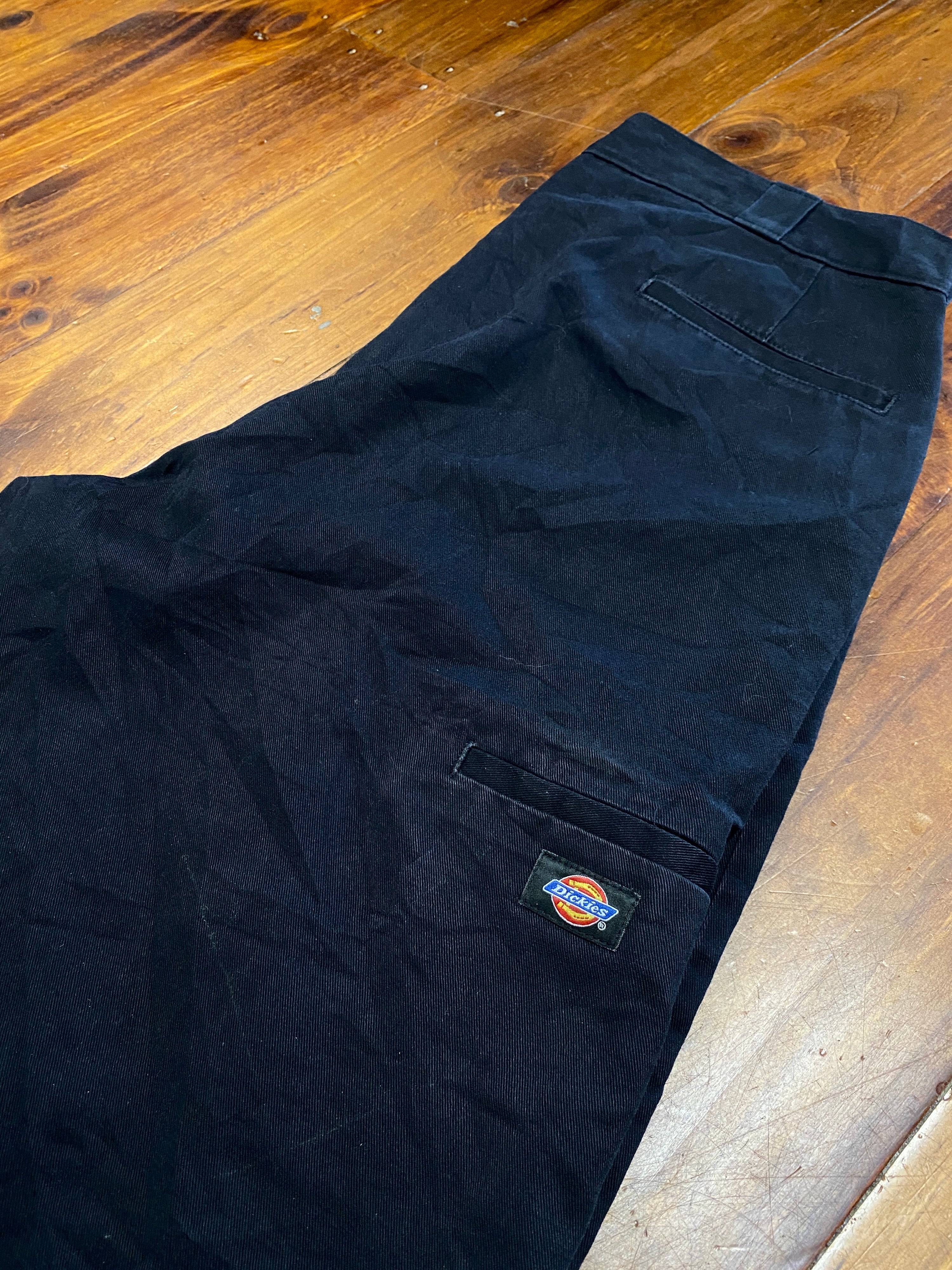 36 - Dickies Black Smart Shorts S314