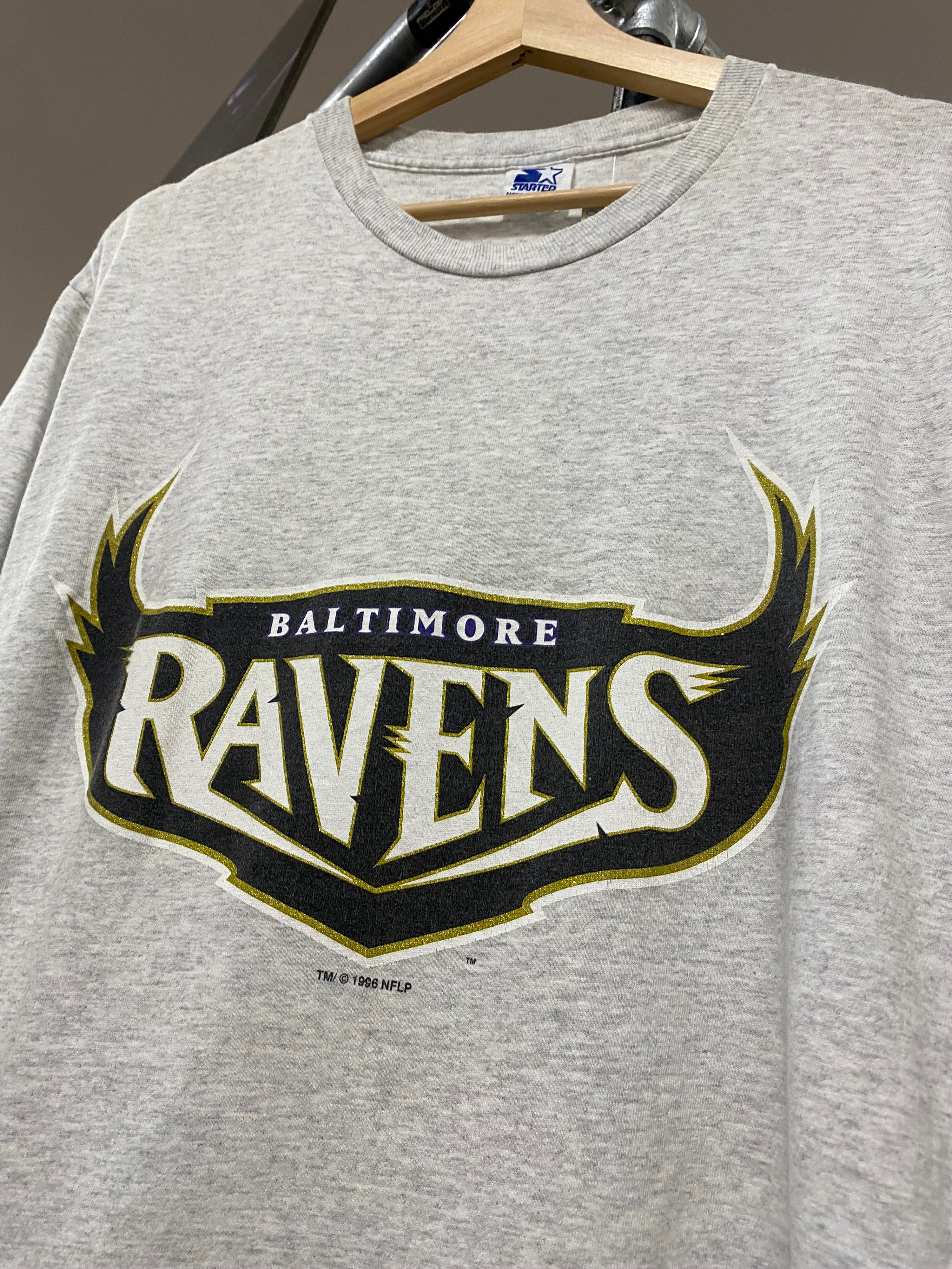 M - 1996 Baltimore Ravens Grey Starter Tee