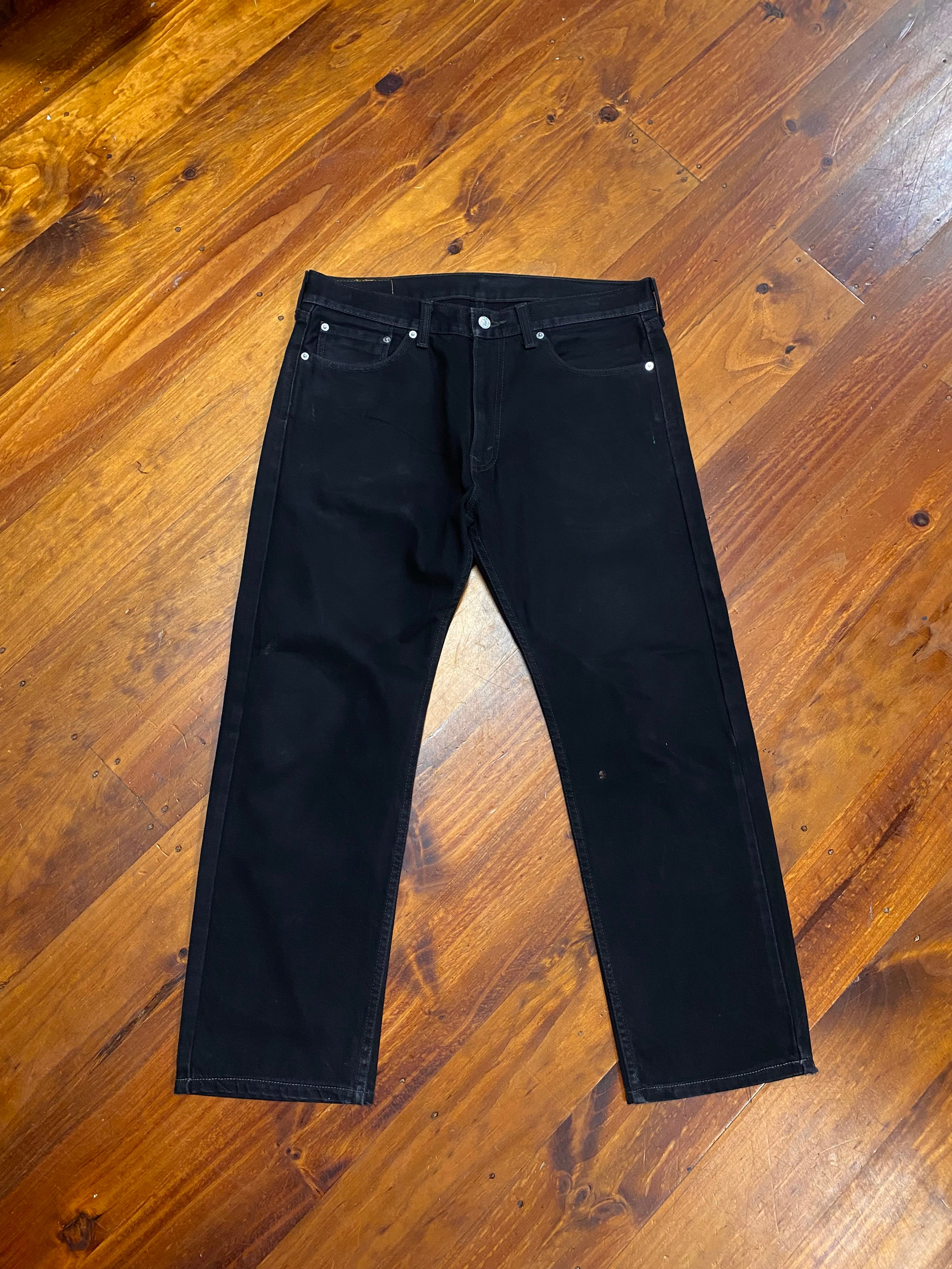 [33] Levi's 505 Black Jeans 33x29