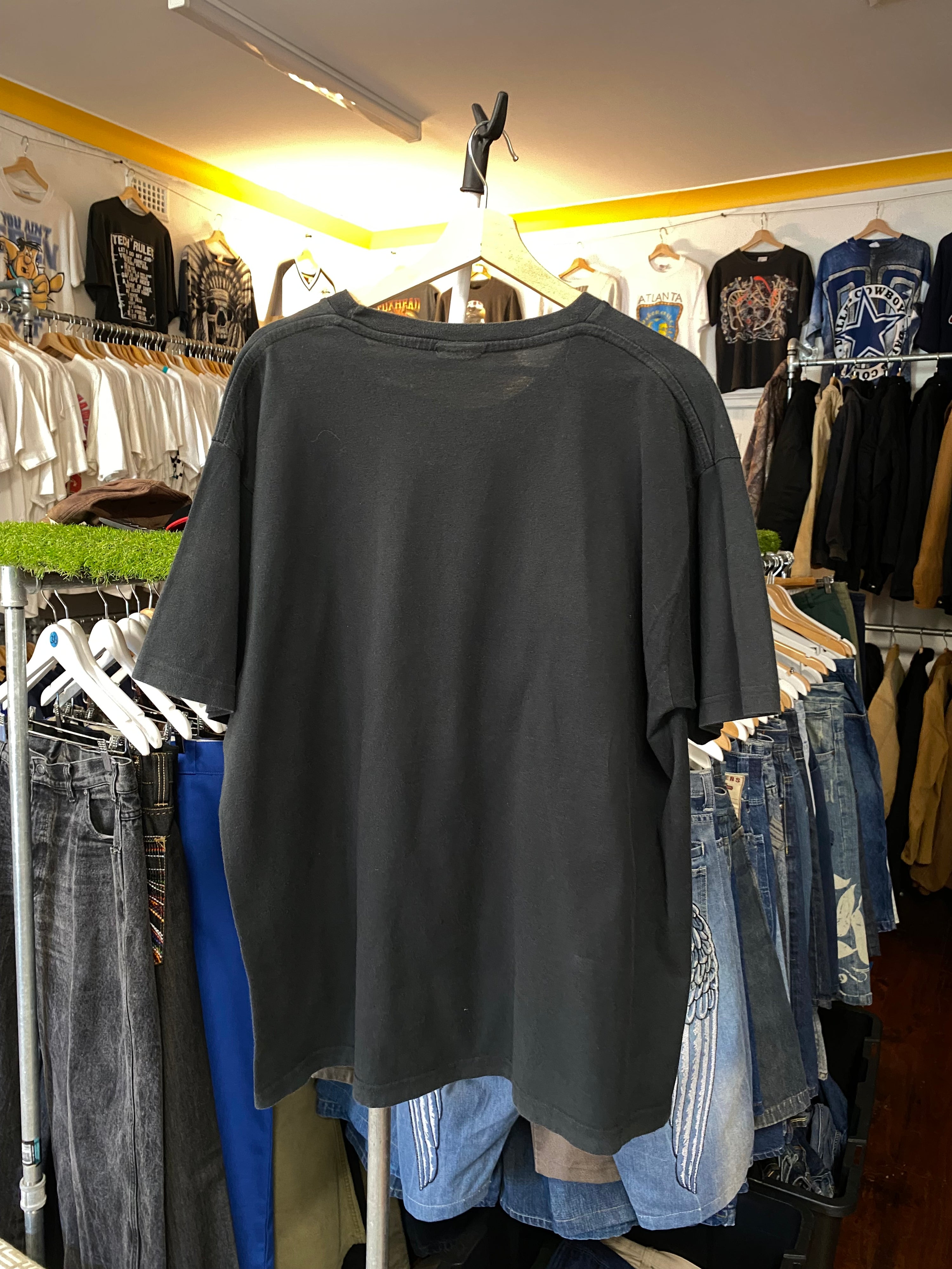 XL - Nike Air Off Centre White Box/Black Tee