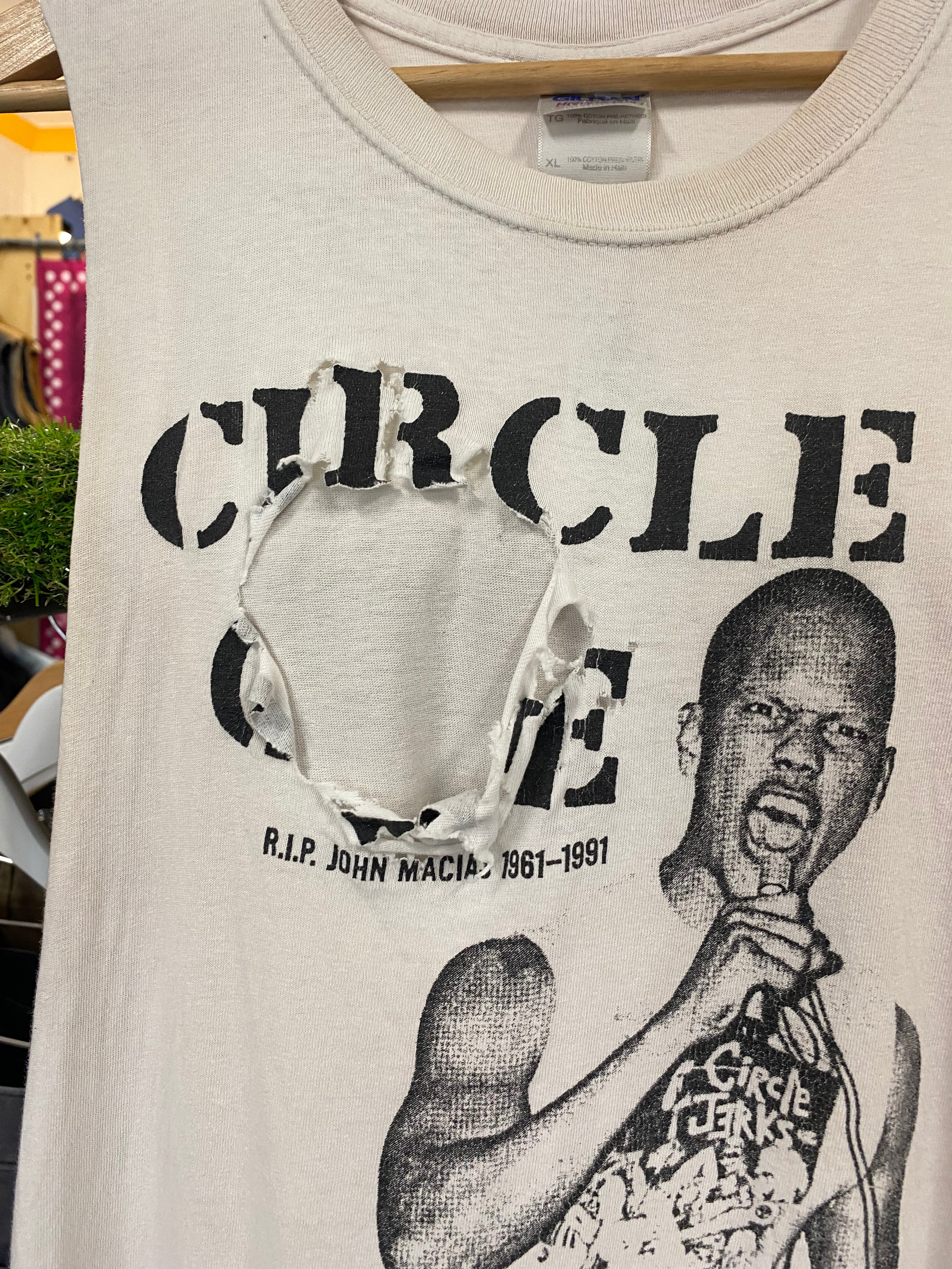 [XL] Cirlce One R.I.P John Macias Thrashed Tank Top