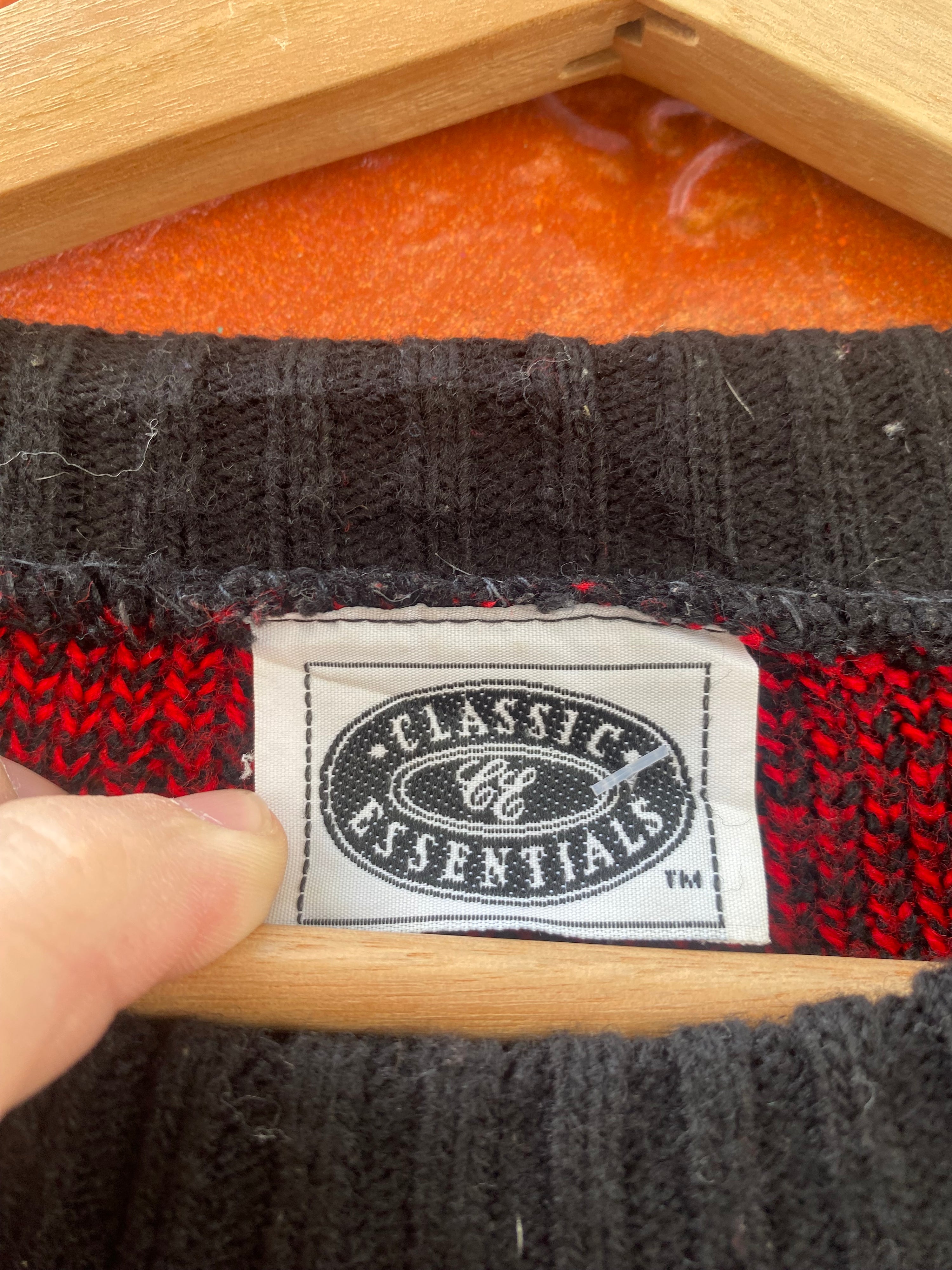 [L] Black/Red Teddy Bears & Hearts Knit Sweater