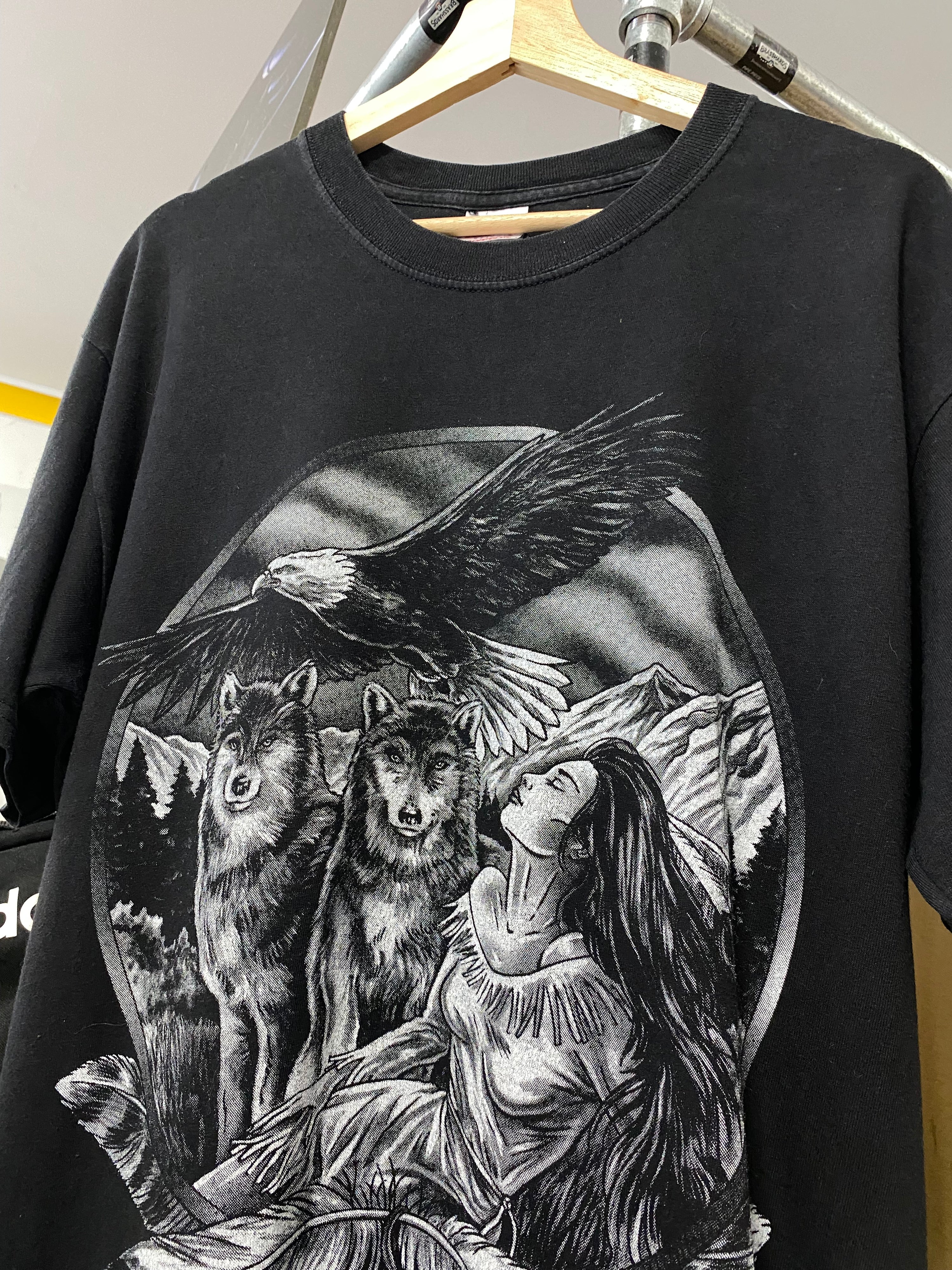 [L] 2000s Native American x Wolves x Eagle Black DS Tee