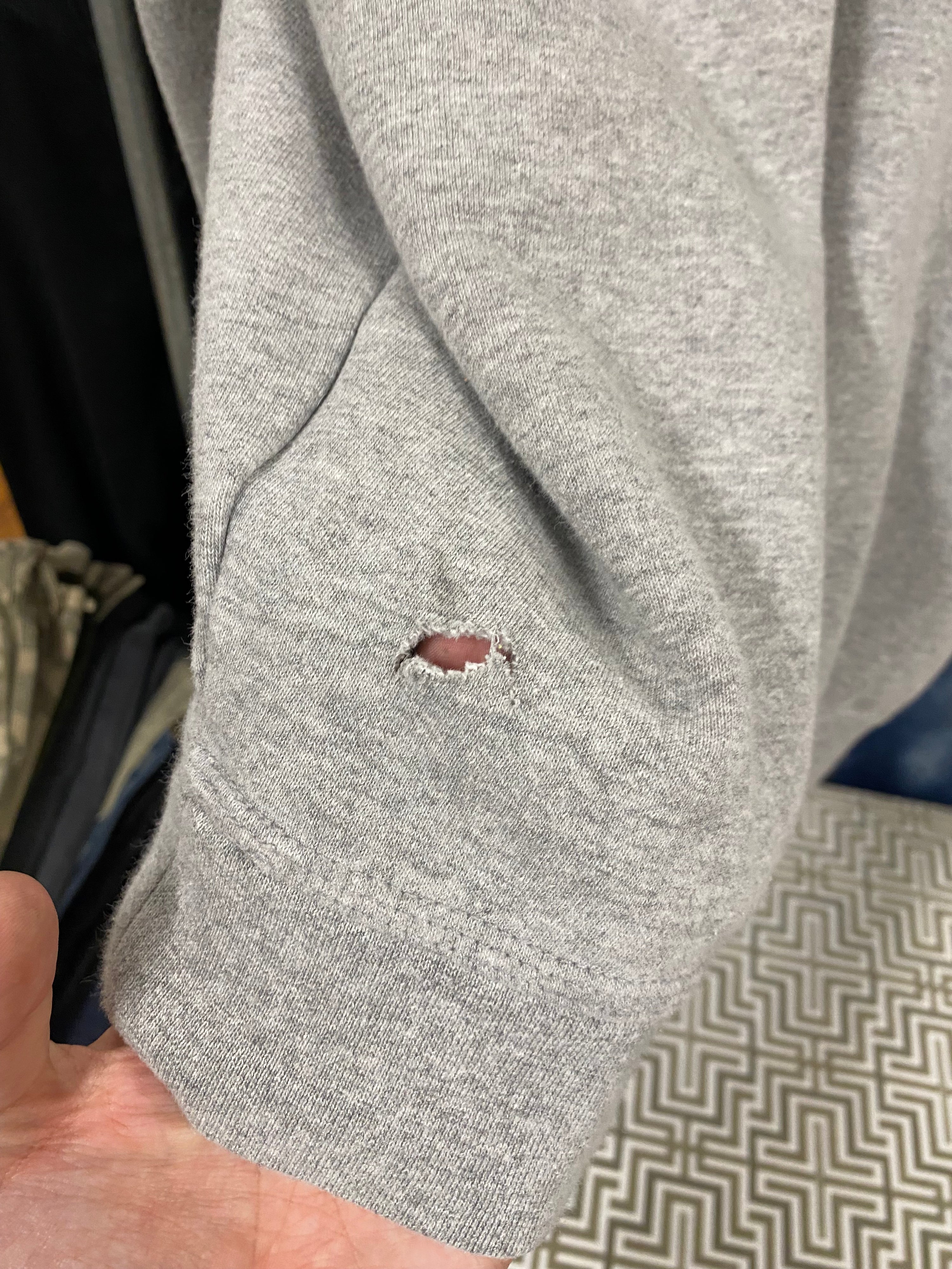 [L] Carhartt ARTC Embroidered Grey Jumper