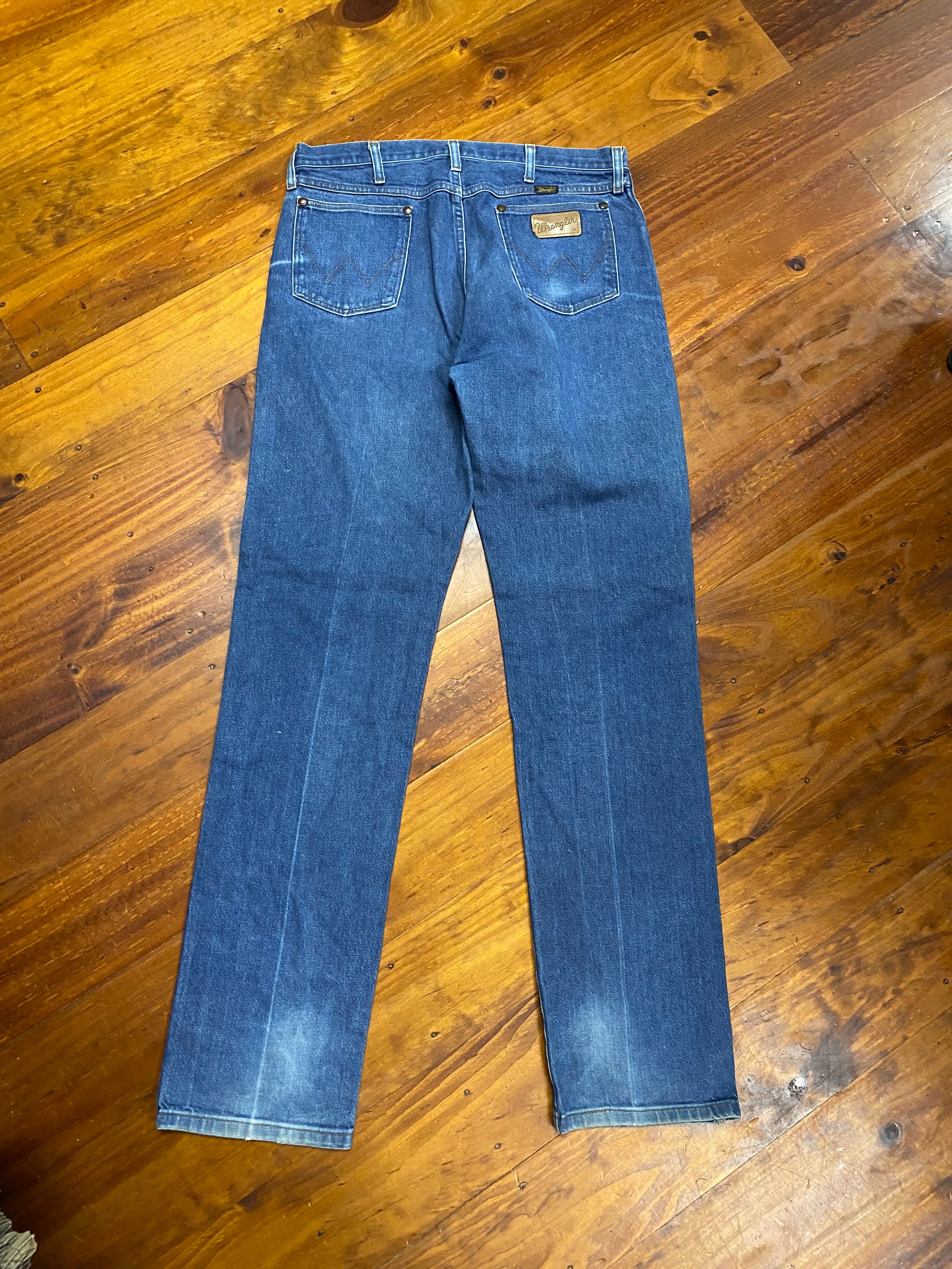 [36] Wrangler Blue Jeans WJ16