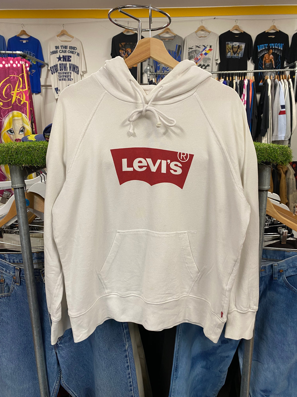 [S] Levis White Hoodie Red Logo